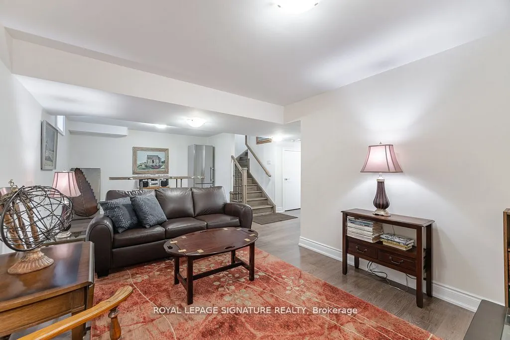 47 Windsor Circle