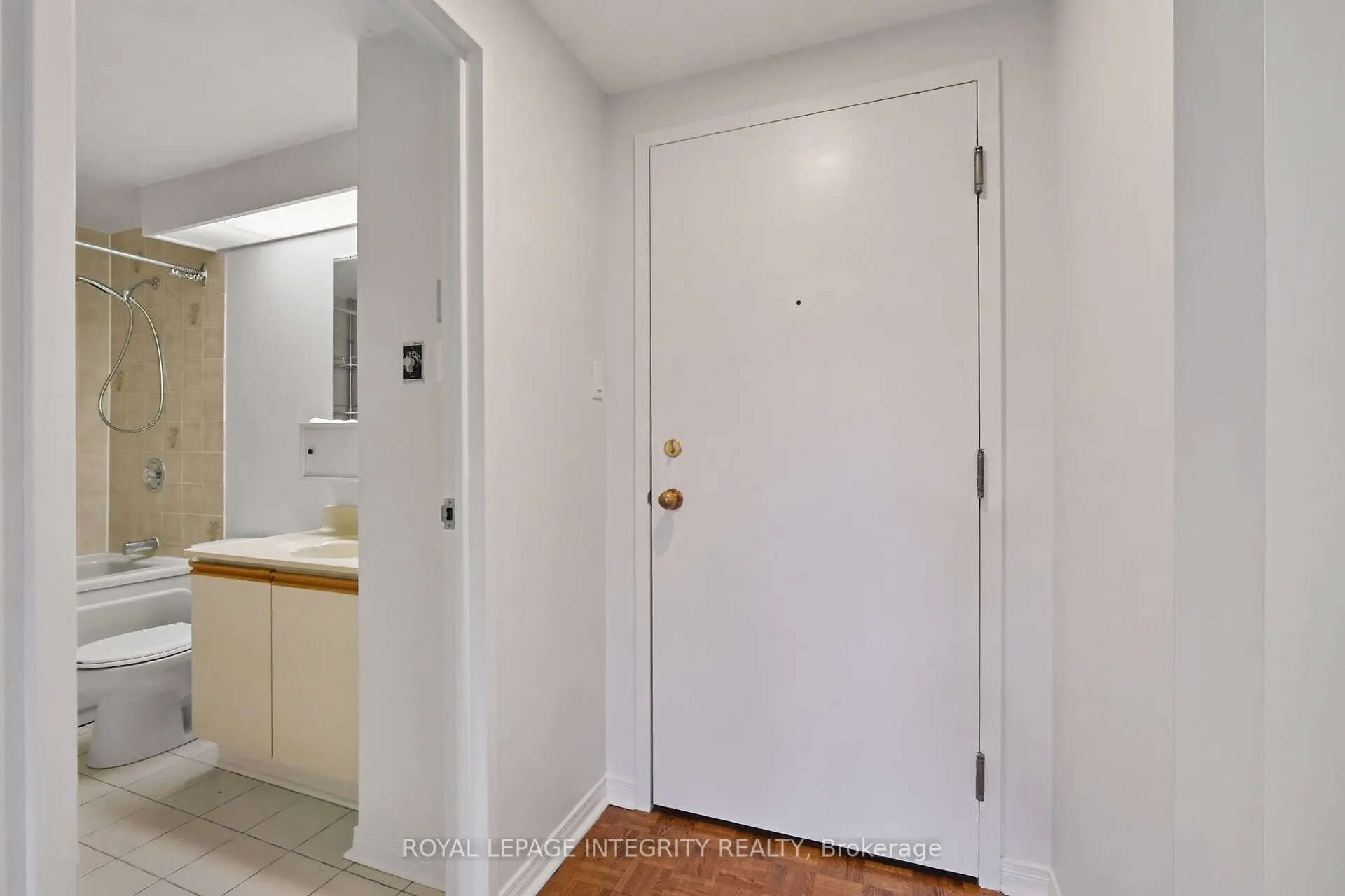 556 Laurier Avenue W, #601