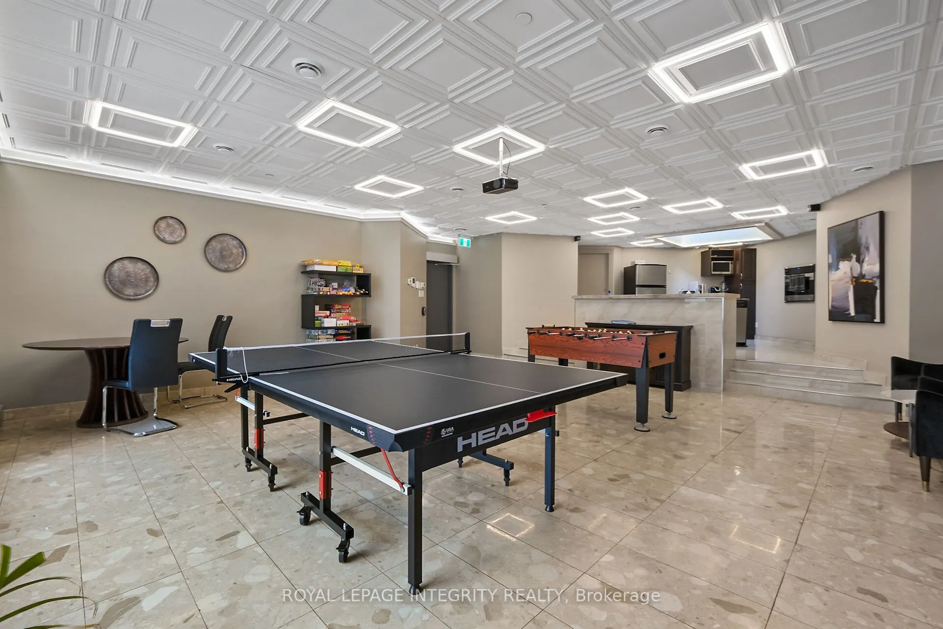 556 Laurier Avenue W, #601