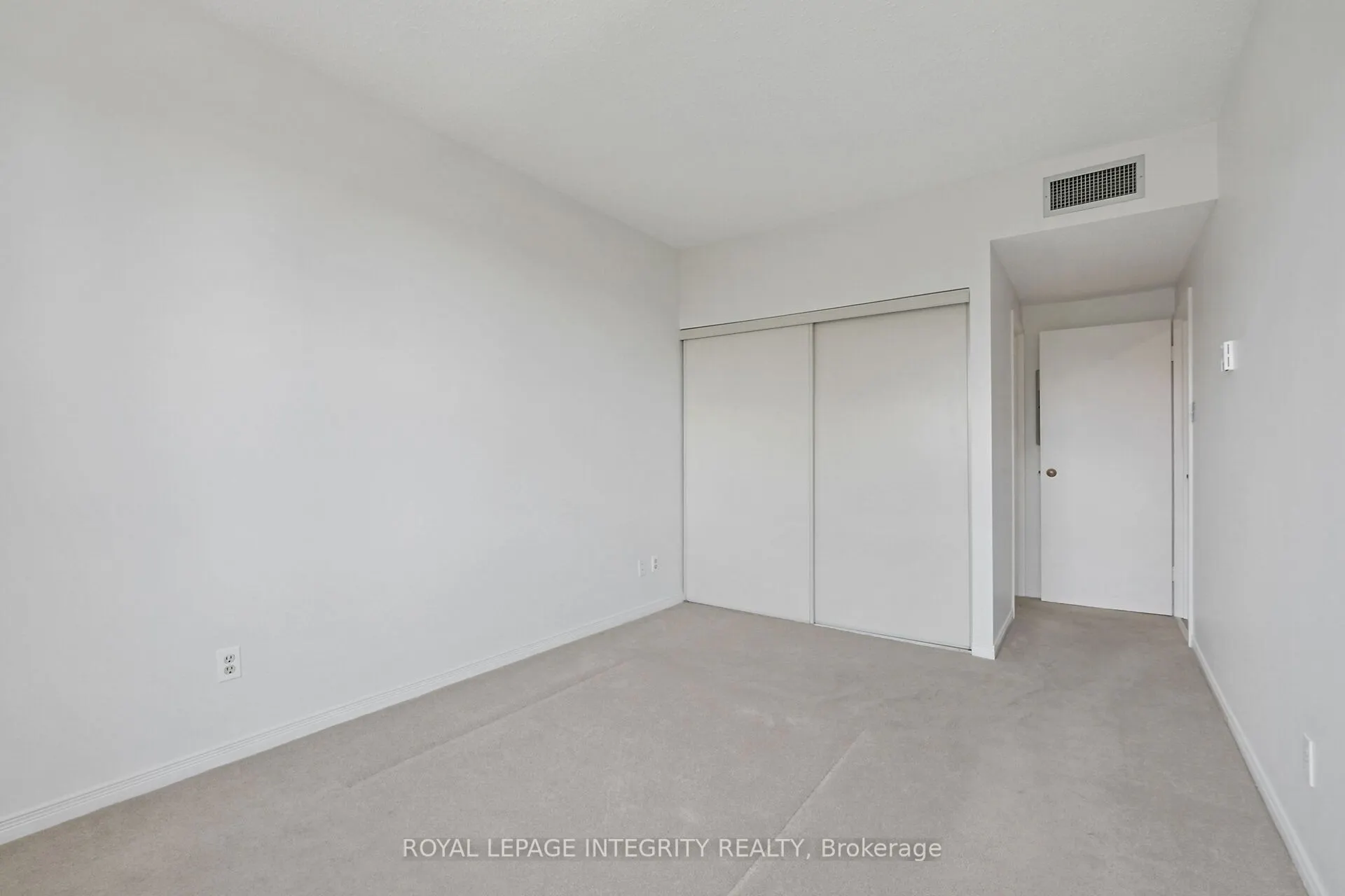 556 Laurier Avenue W, #601