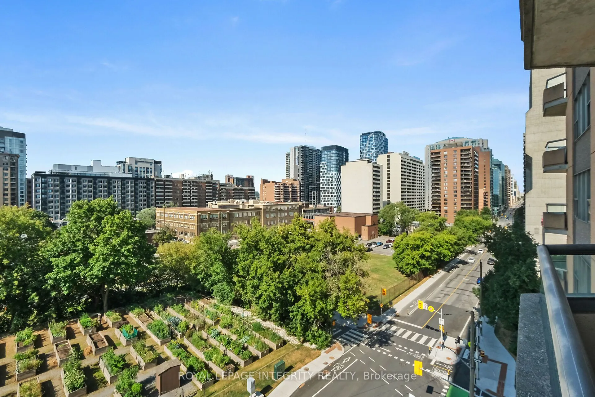556 Laurier Avenue W, #601