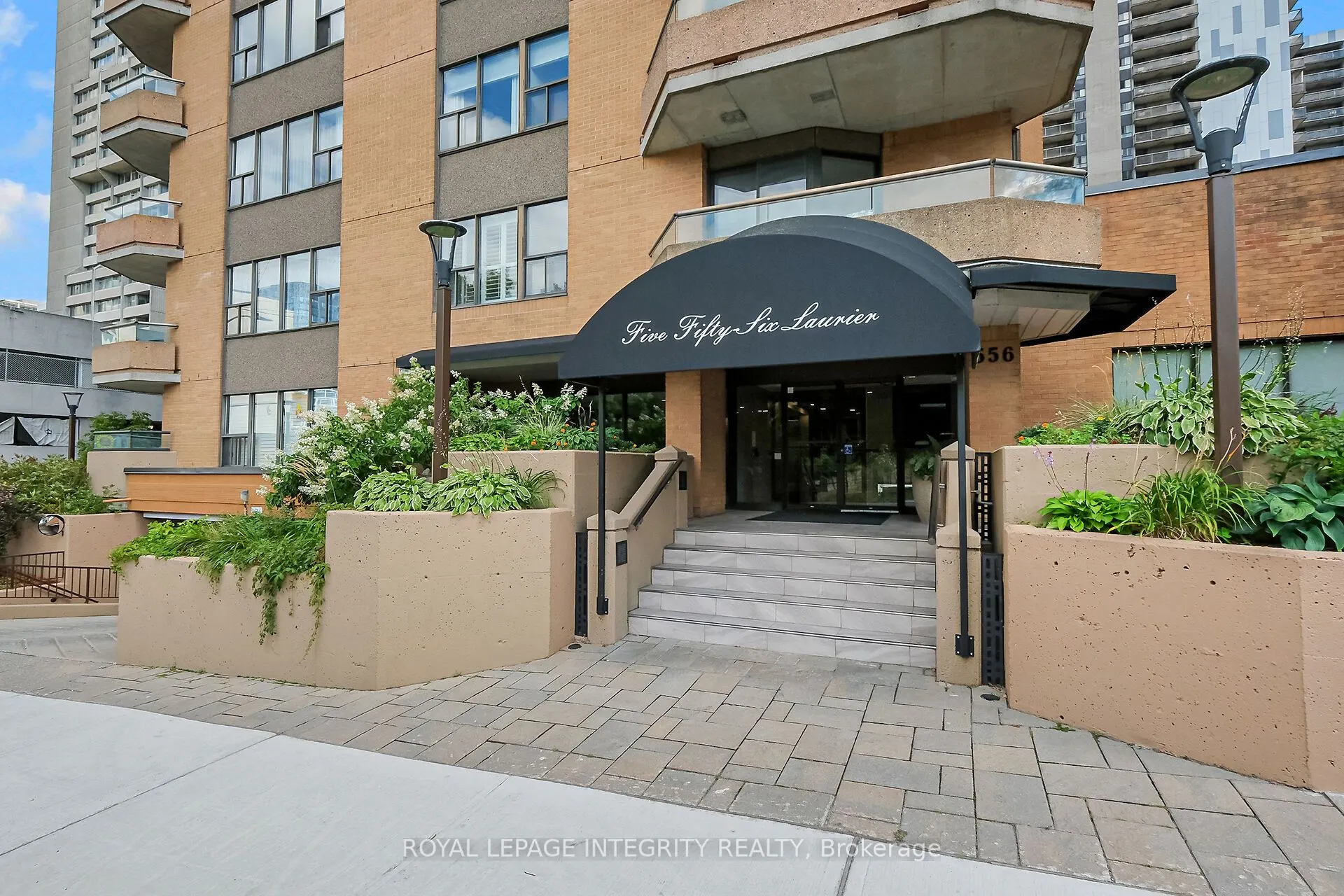 556 Laurier Avenue W, #601