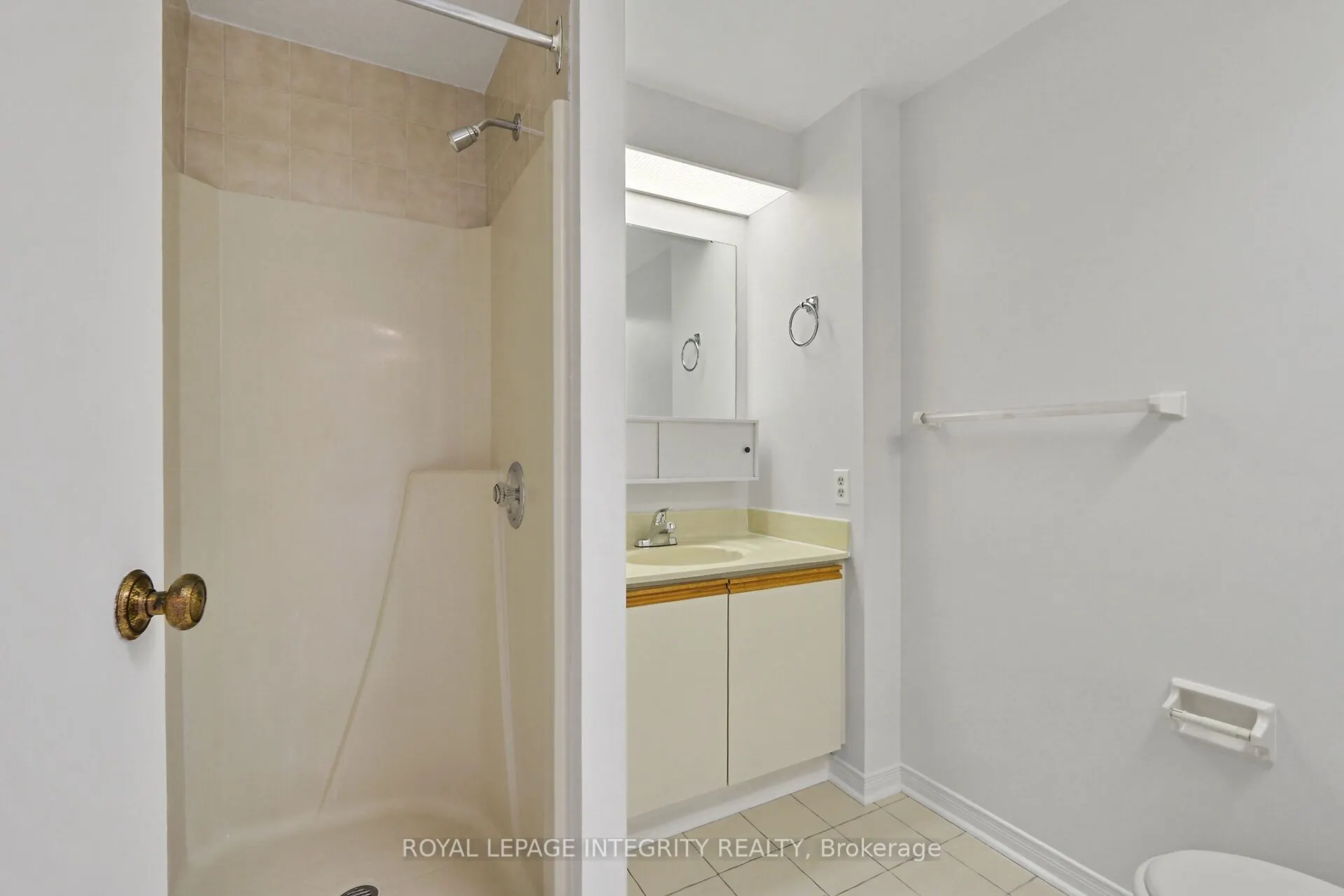 556 Laurier Avenue W, #601