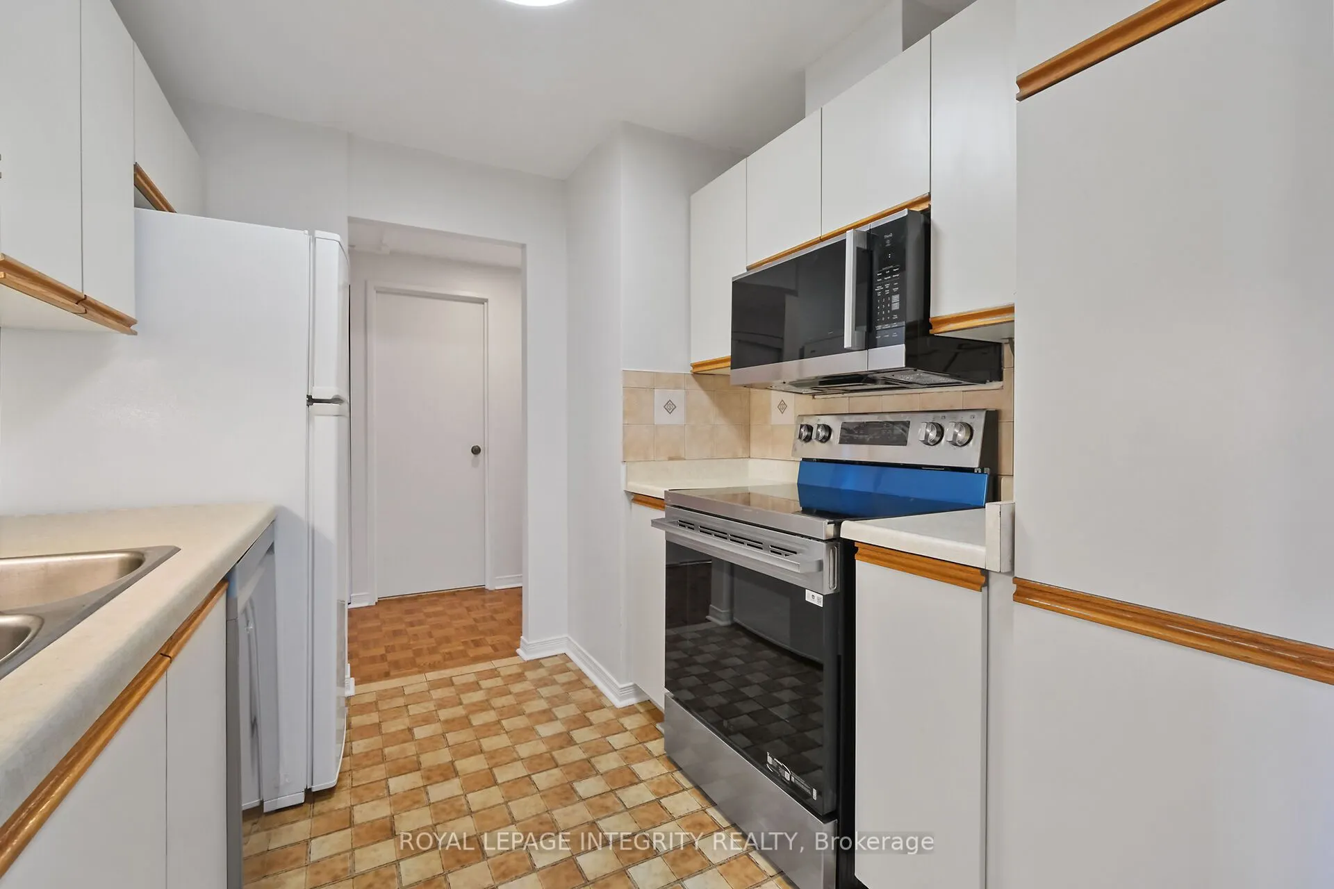 556 Laurier Avenue W, #601