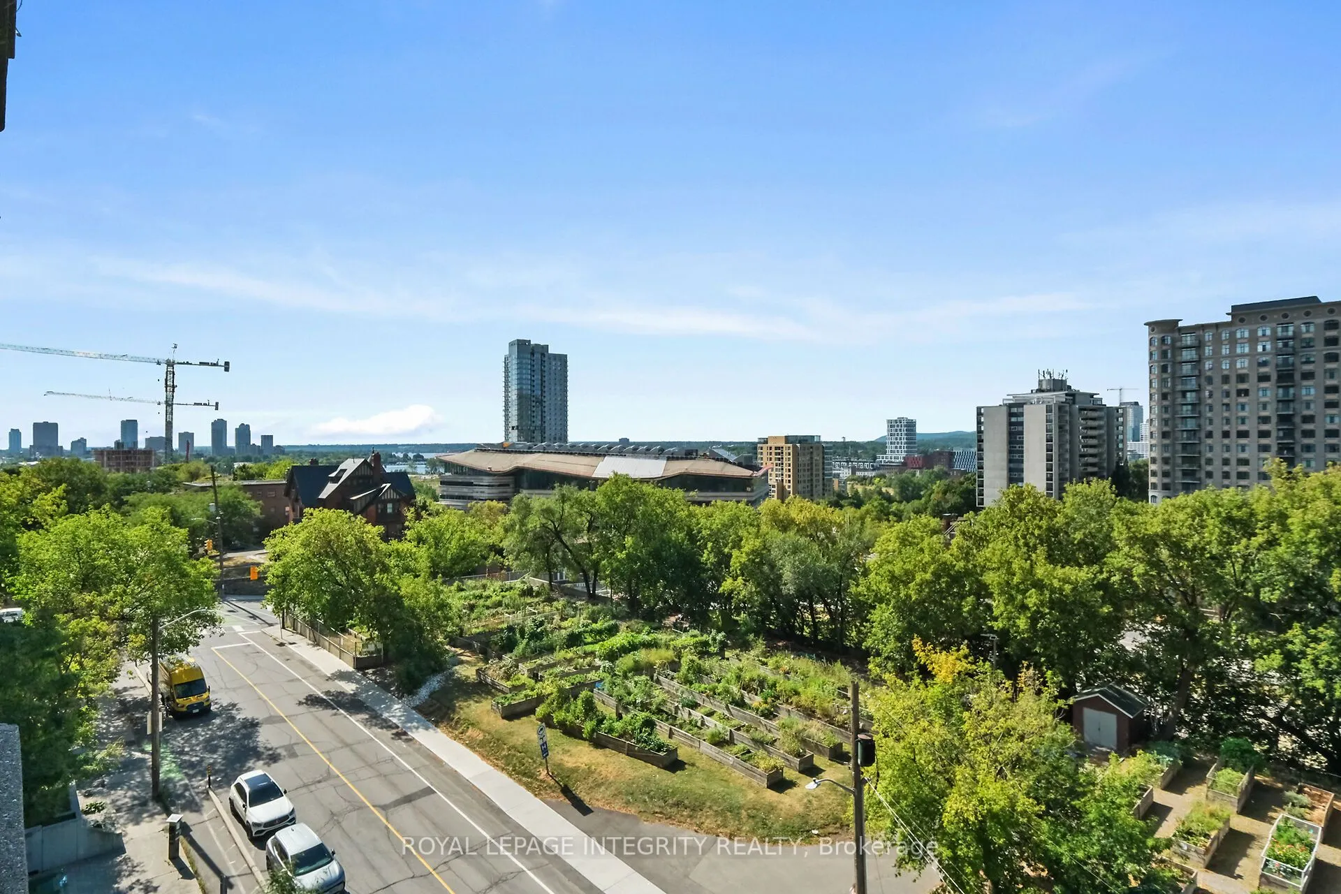 556 Laurier Avenue W, #601