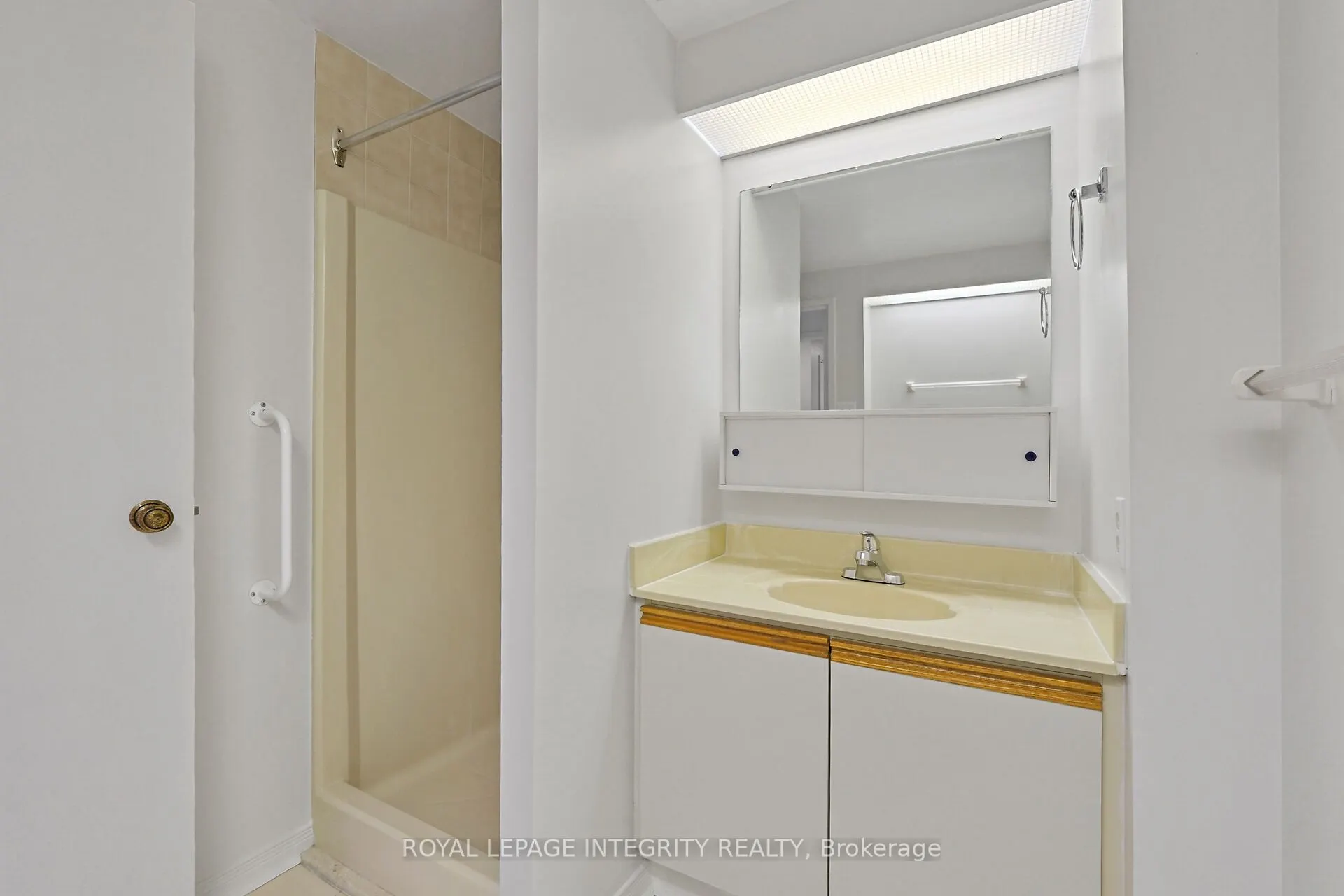 556 Laurier Avenue W, #601