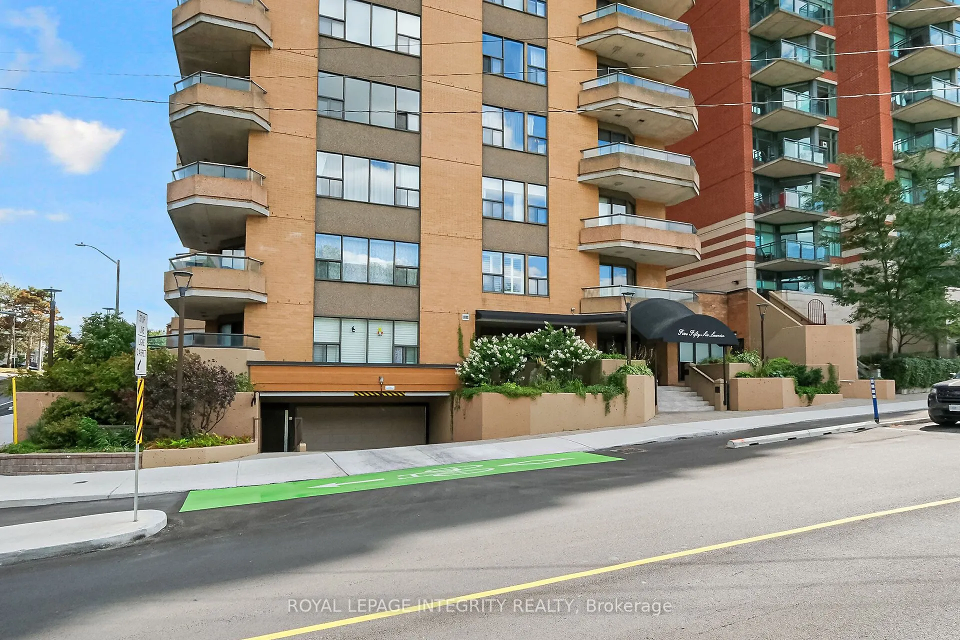 556 Laurier Avenue W, #601