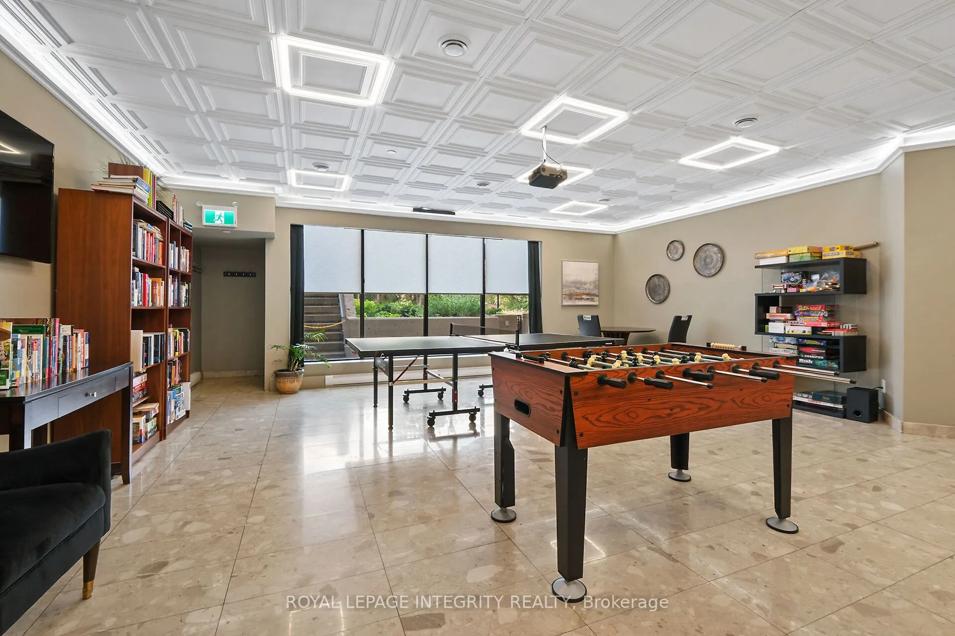 556 Laurier Avenue W, #601
