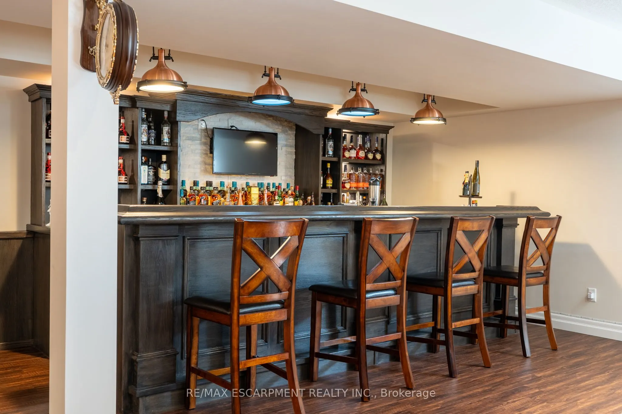 10 Harper Boulevard