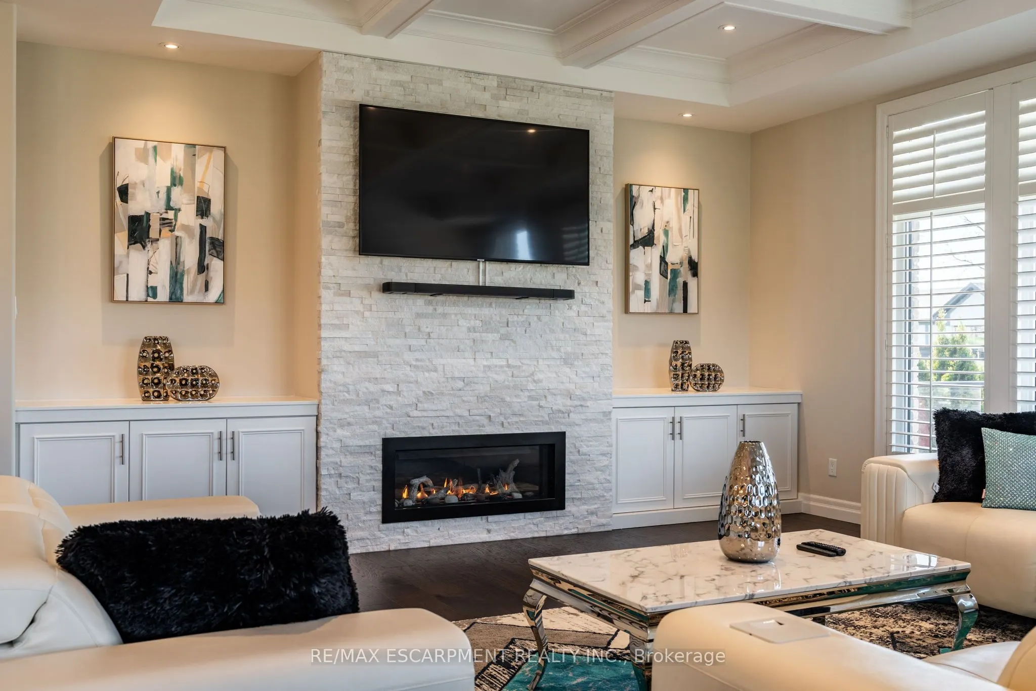 10 Harper Boulevard