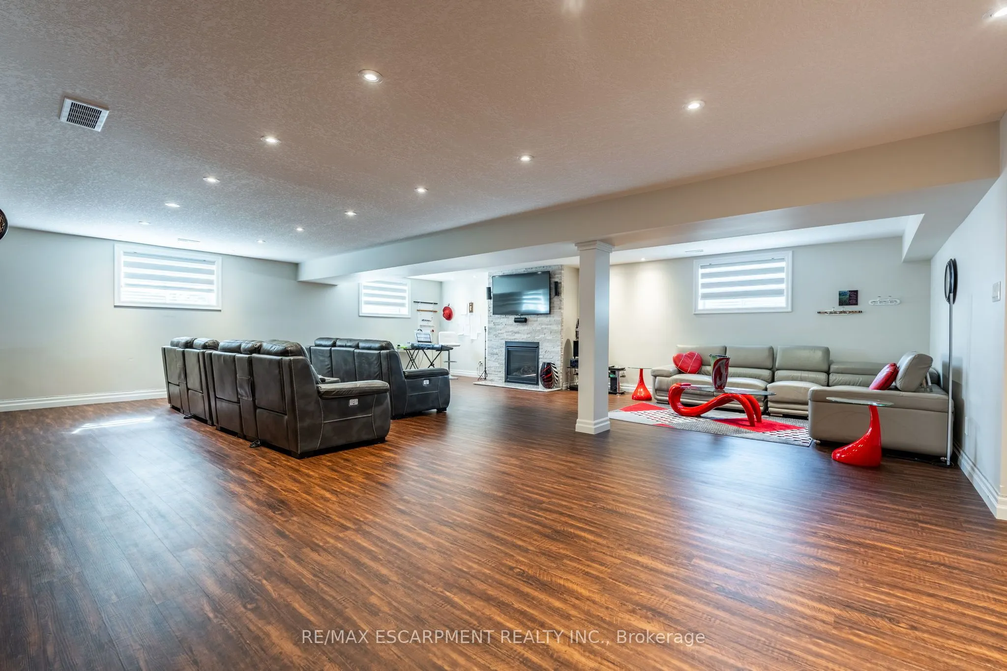 10 Harper Boulevard