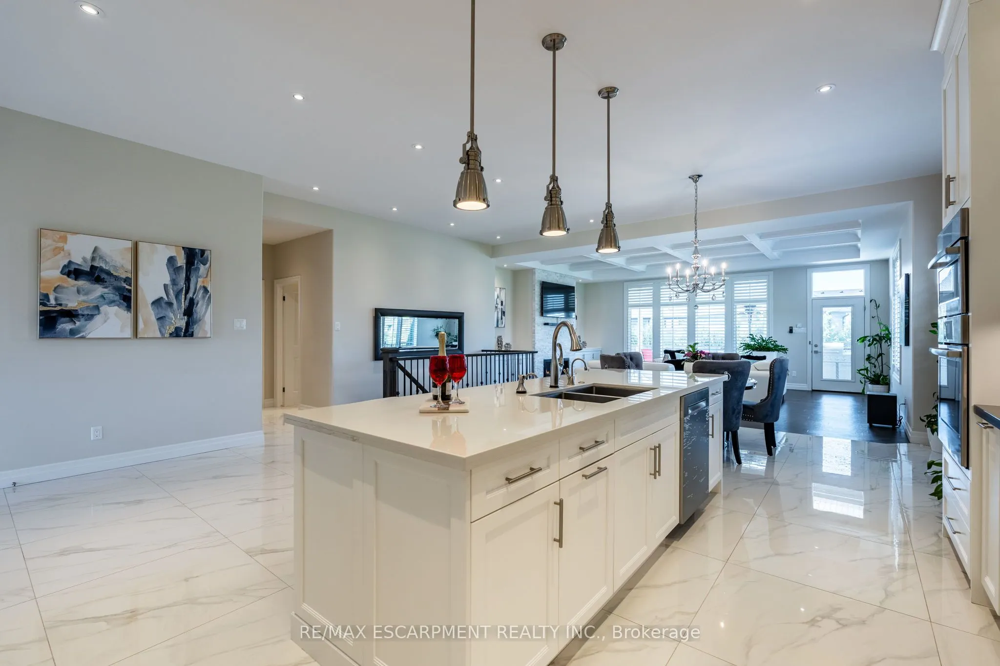 10 Harper Boulevard