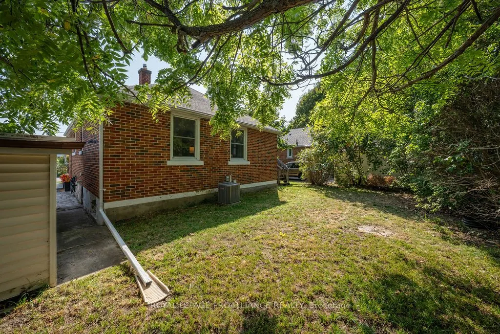 18 Reynolds Crescent