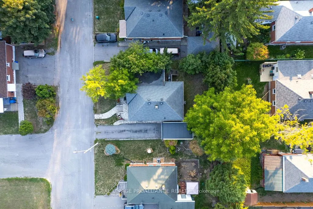 18 Reynolds Crescent