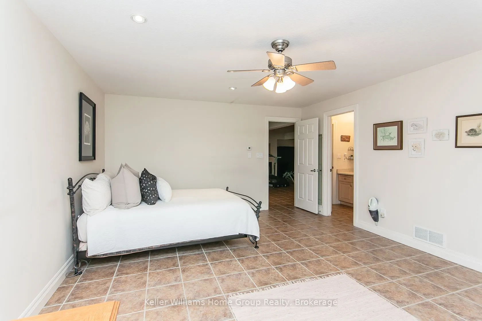 15 Keys Crescent