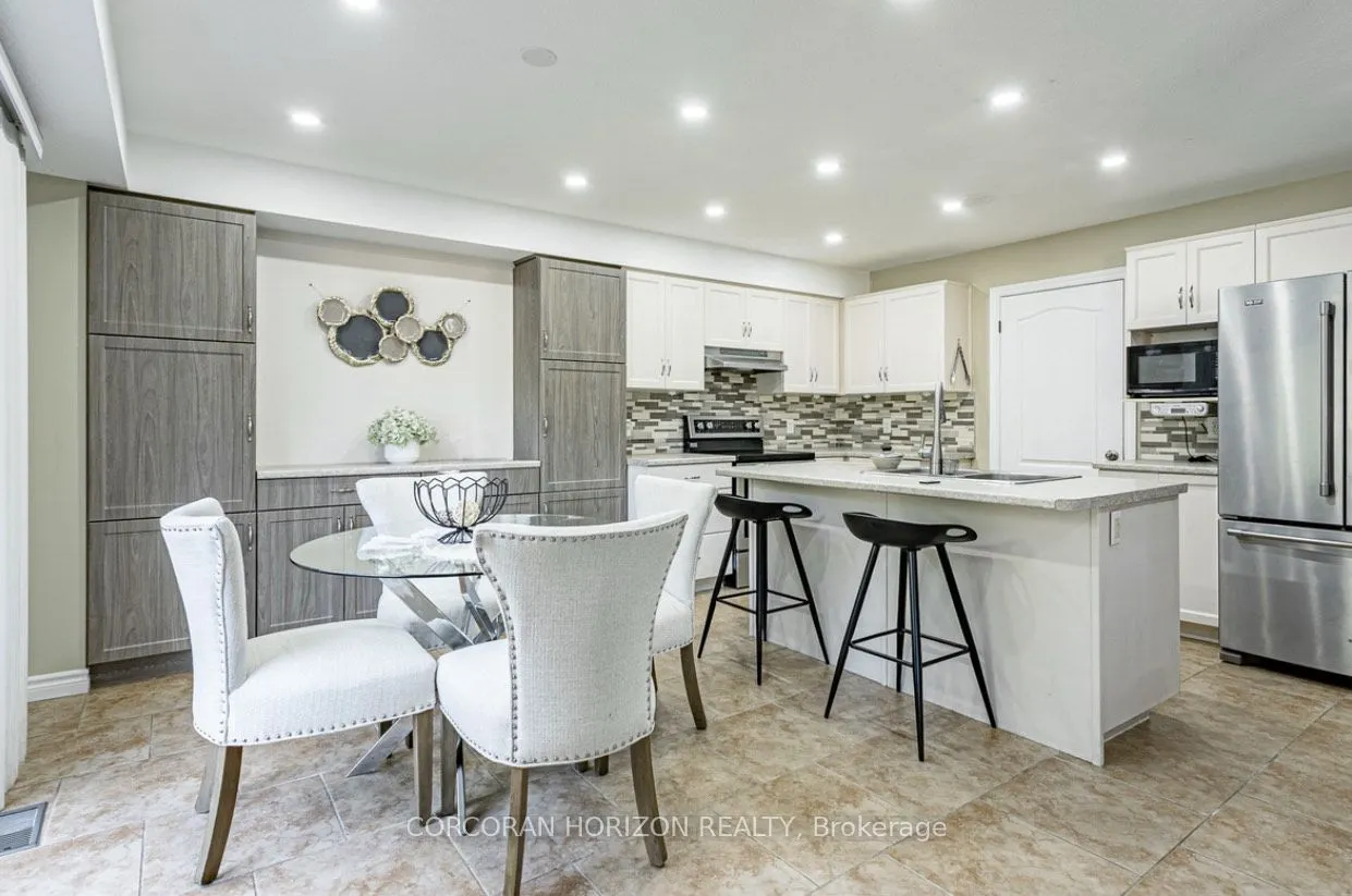 13 Ridgewood Court