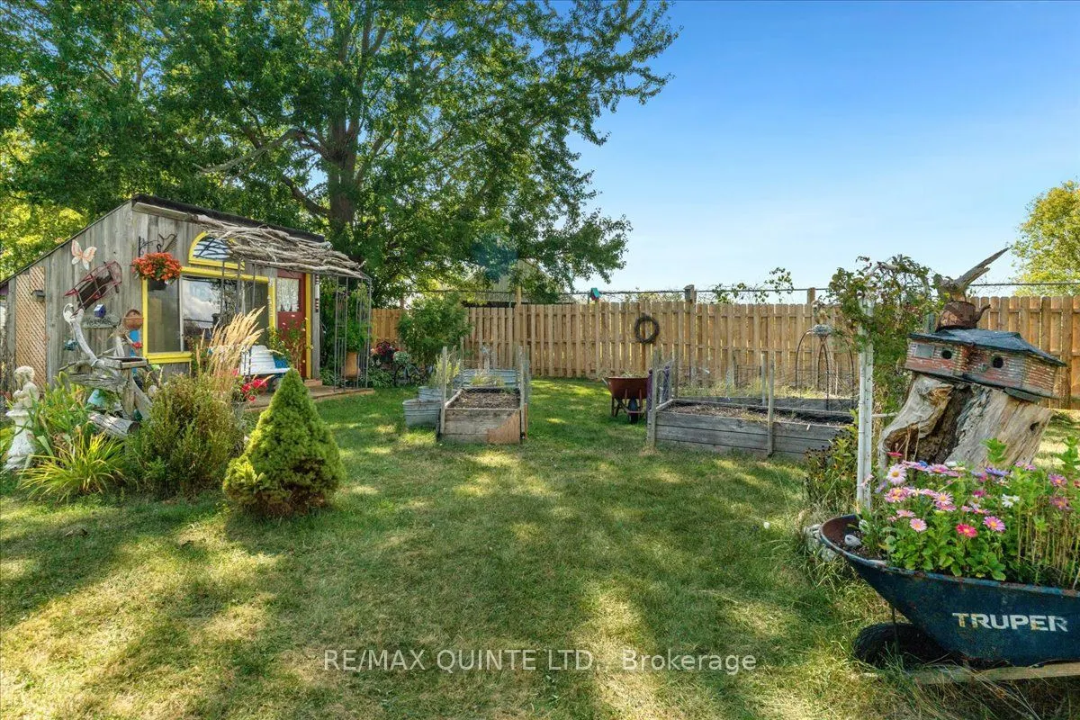 7763 Loyalist Parkway