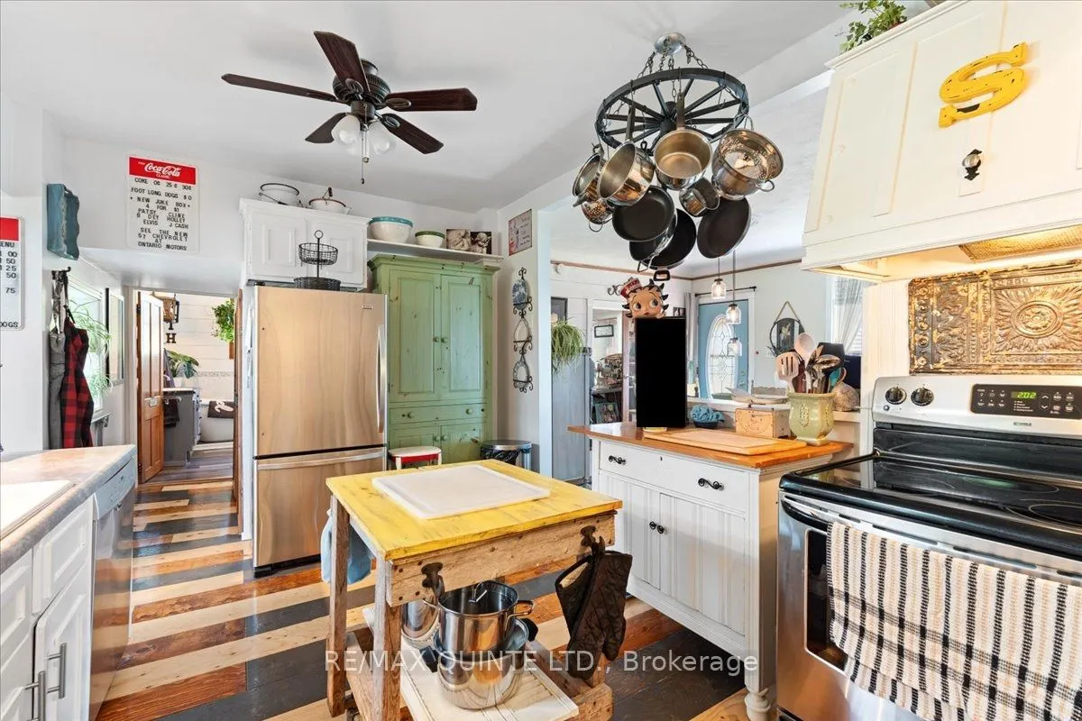 7763 Loyalist Parkway