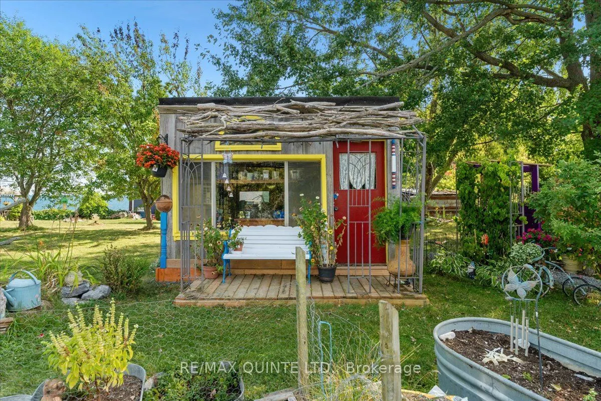 7763 Loyalist Parkway