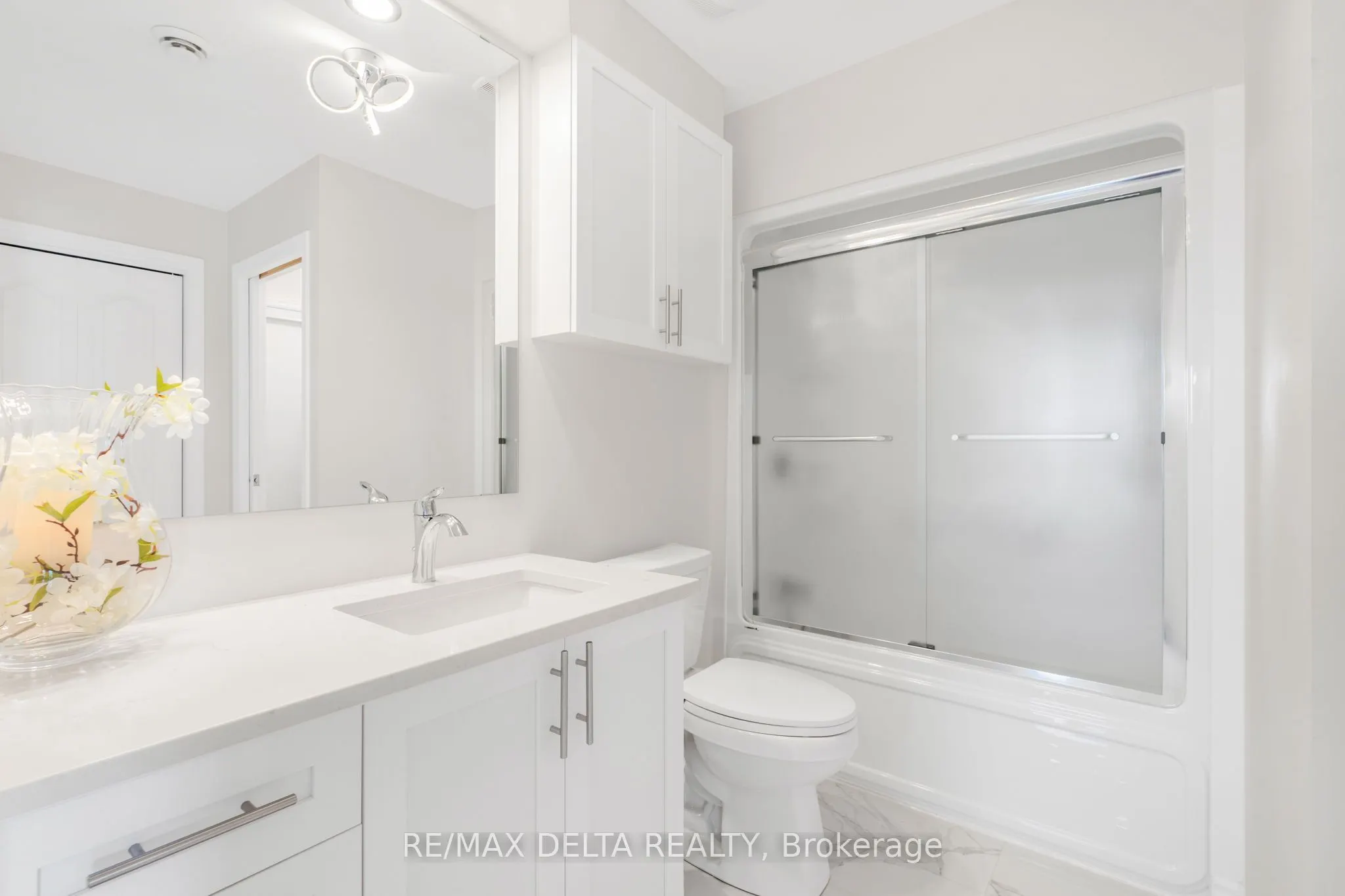225 SPENCE Avenue, #202