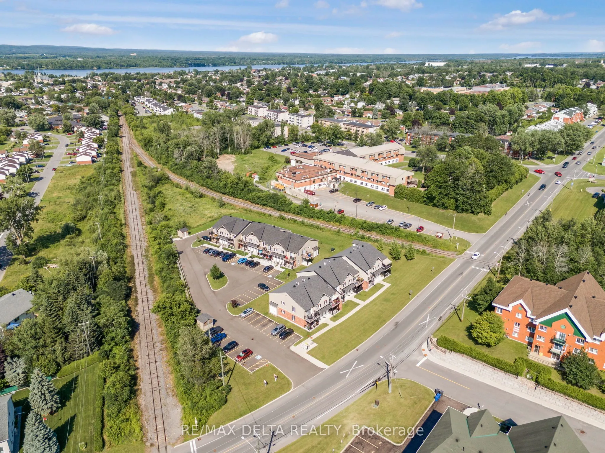 225 SPENCE Avenue, #202