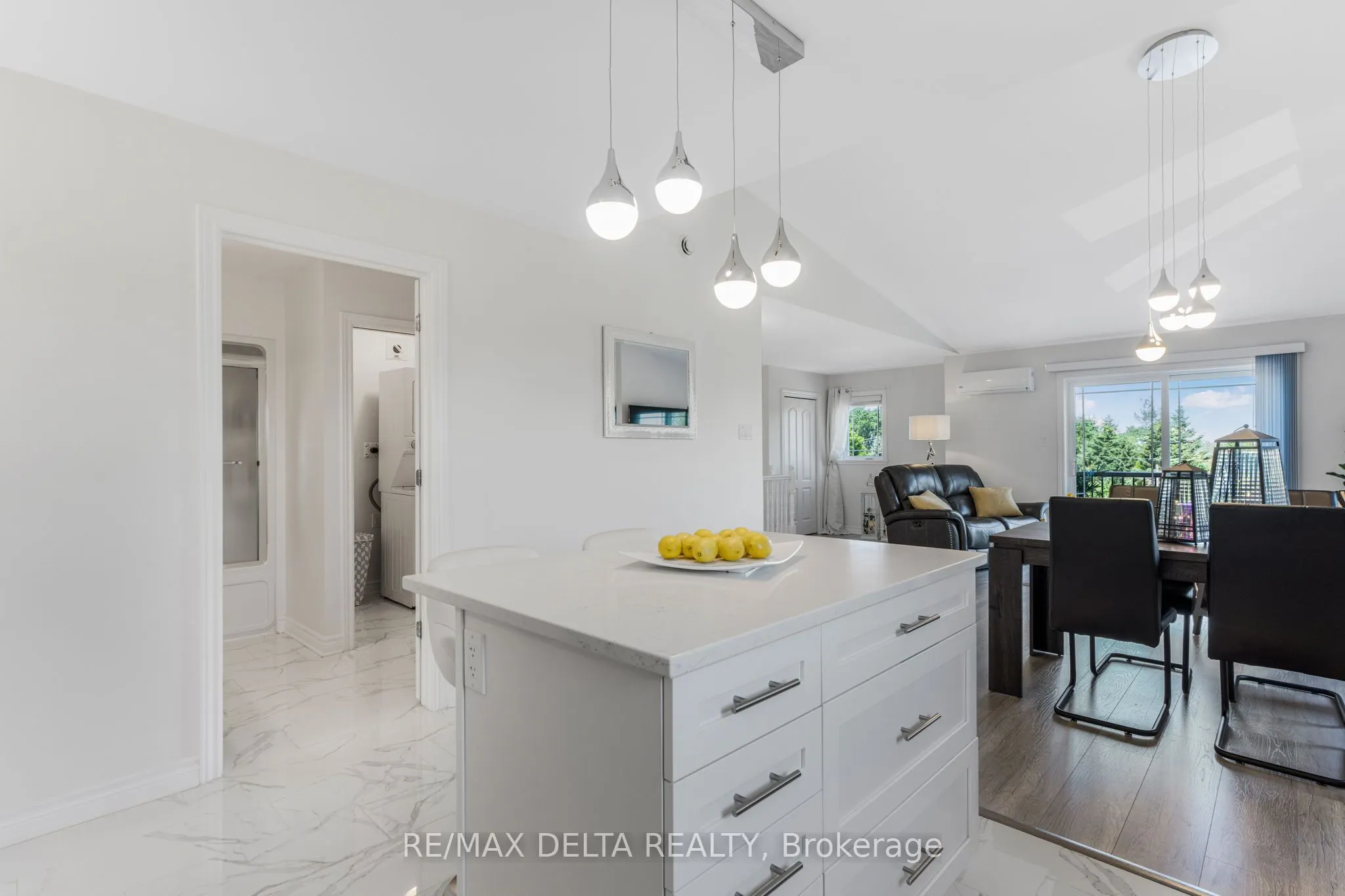 225 SPENCE Avenue, #202