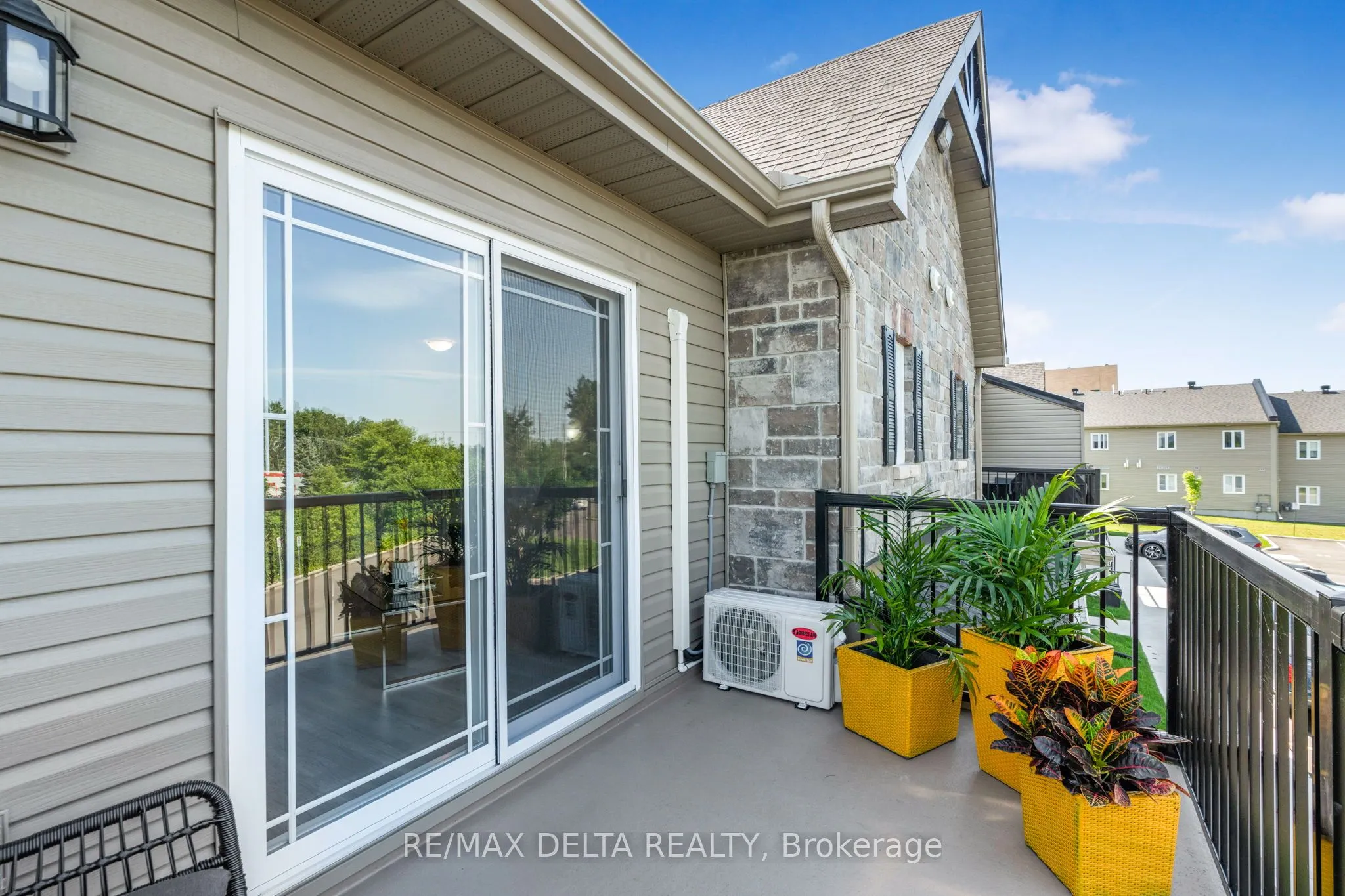 225 SPENCE Avenue, #202