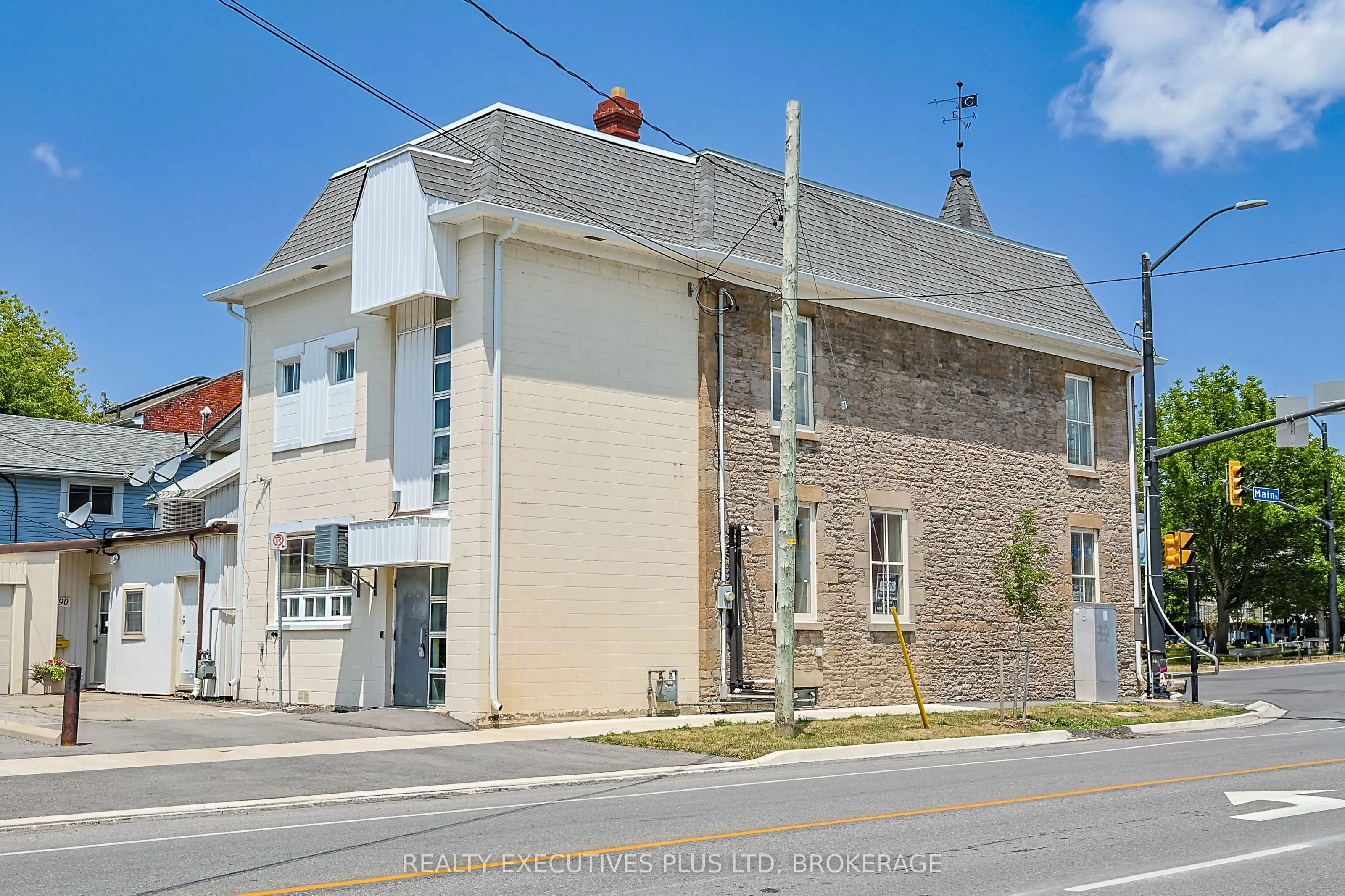 8196 Cummington Square W