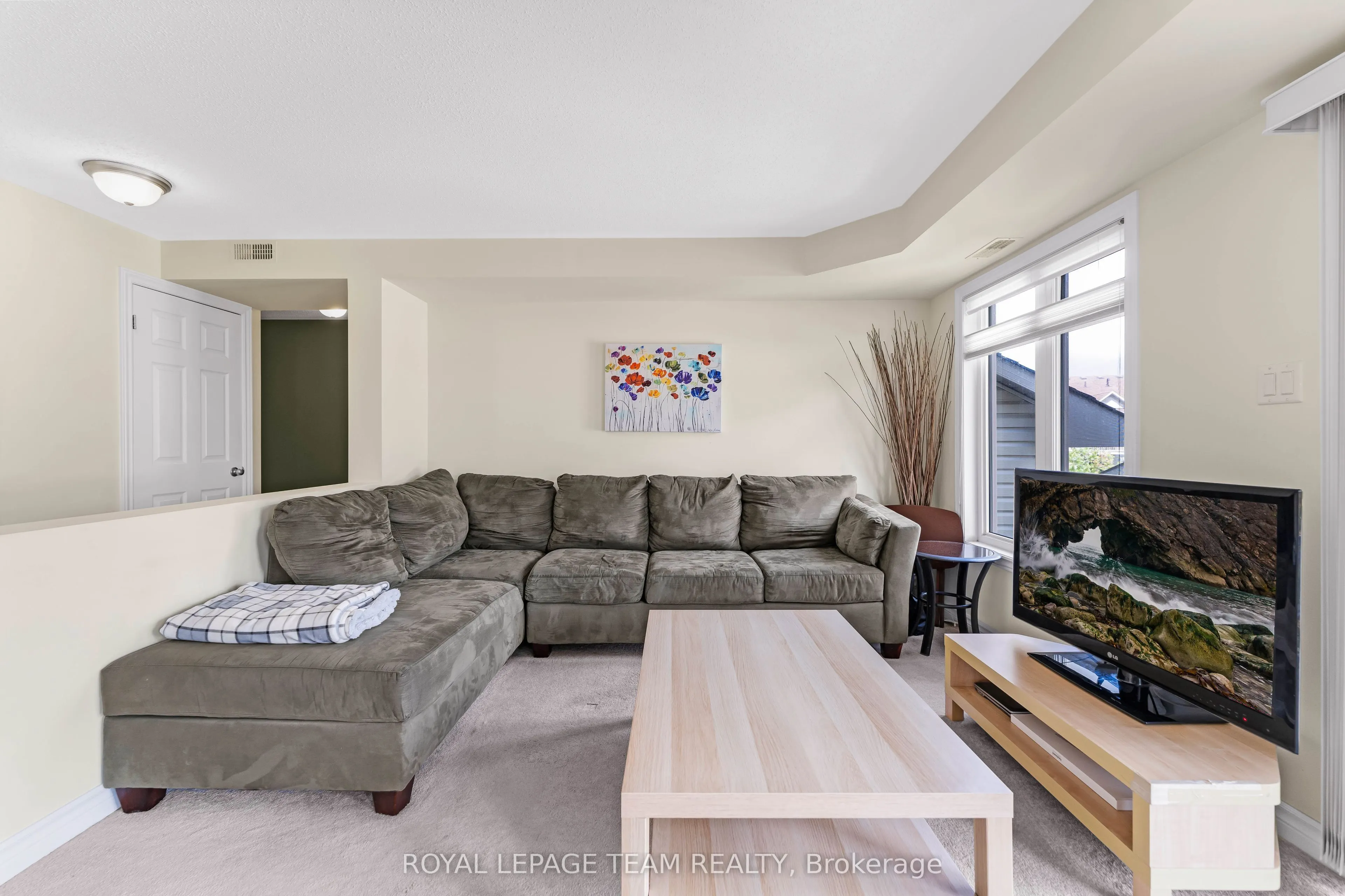 575 STONEFIELD Private, #8