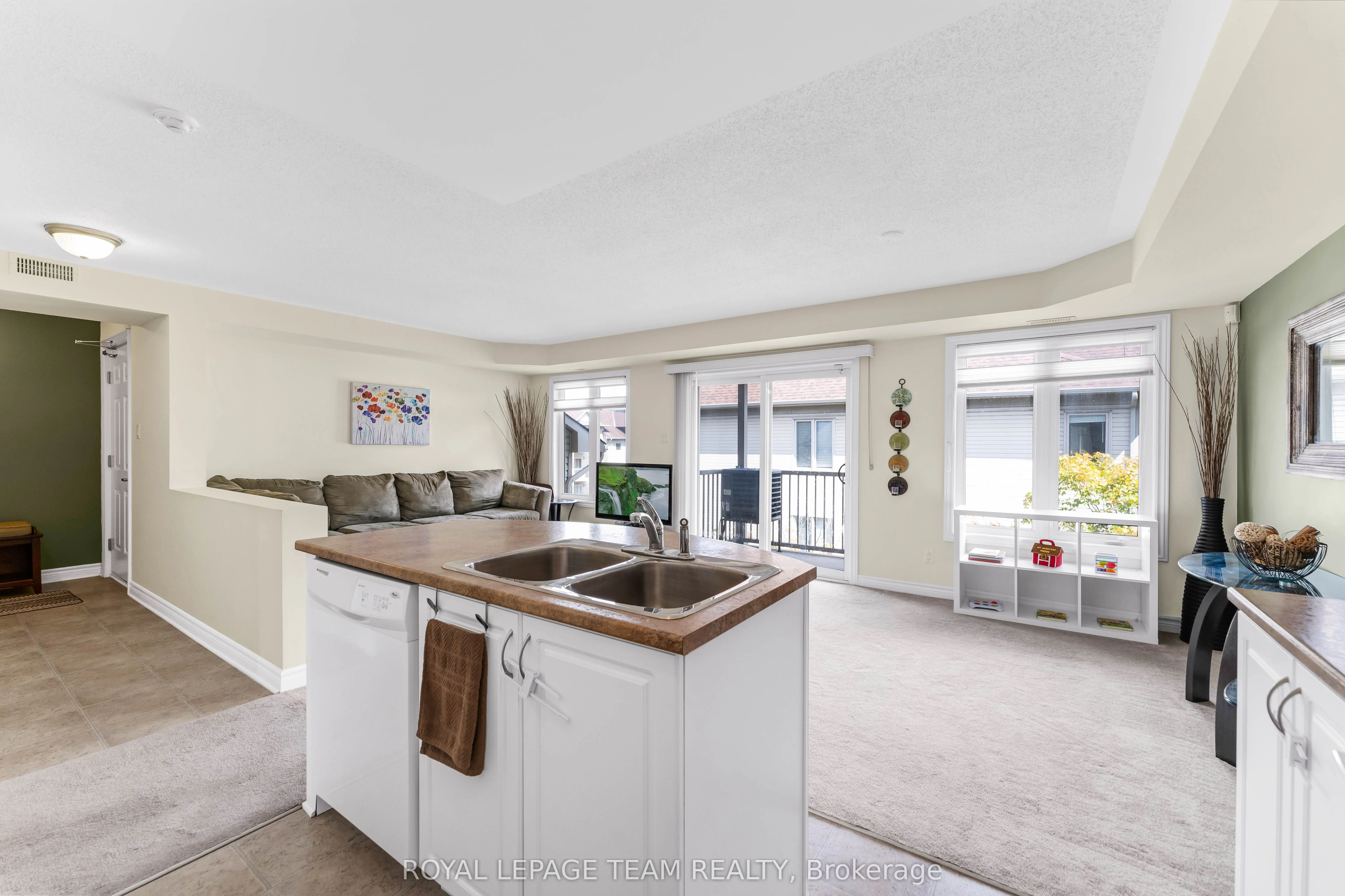 575 STONEFIELD Private, #8
