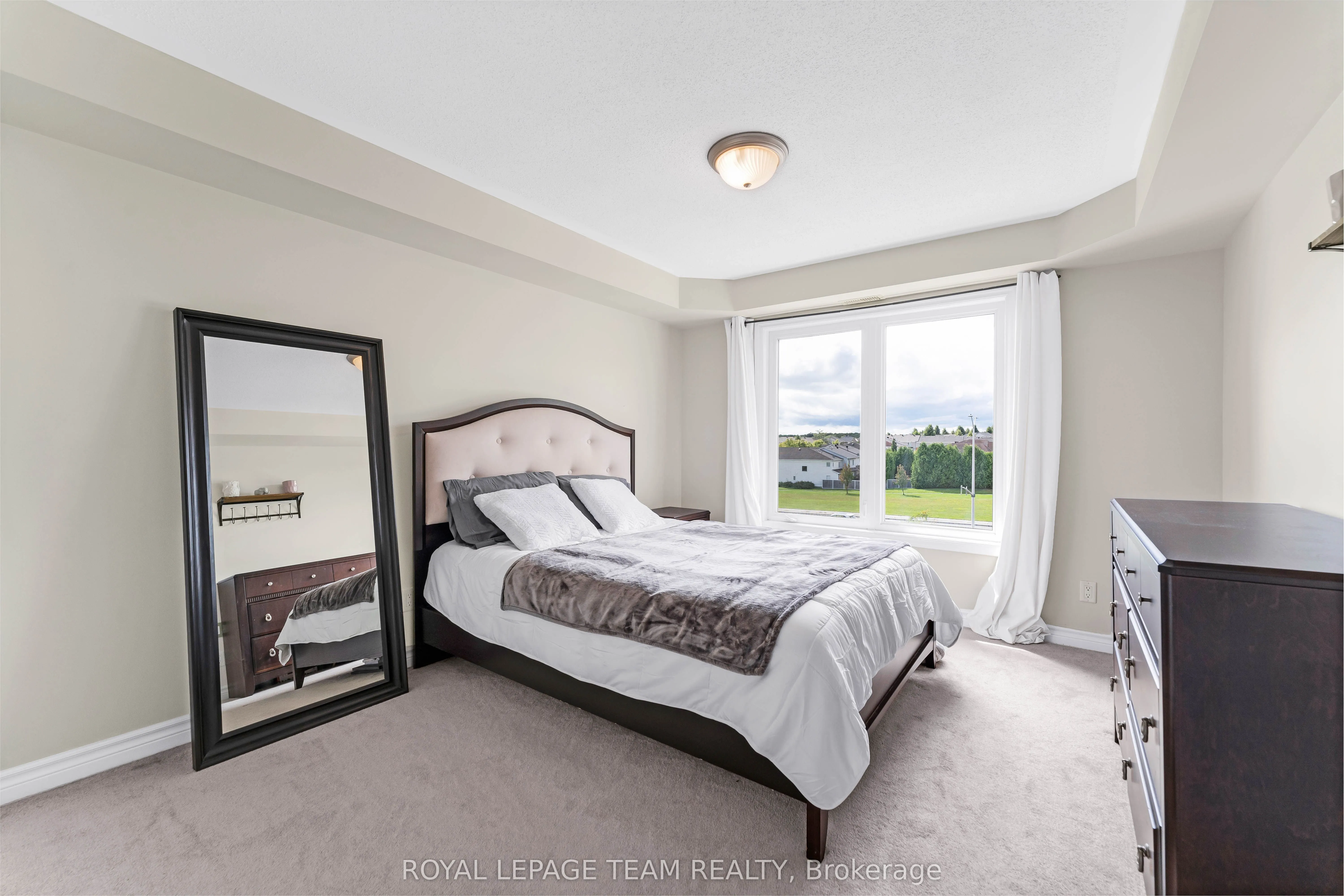 575 STONEFIELD Private, #8