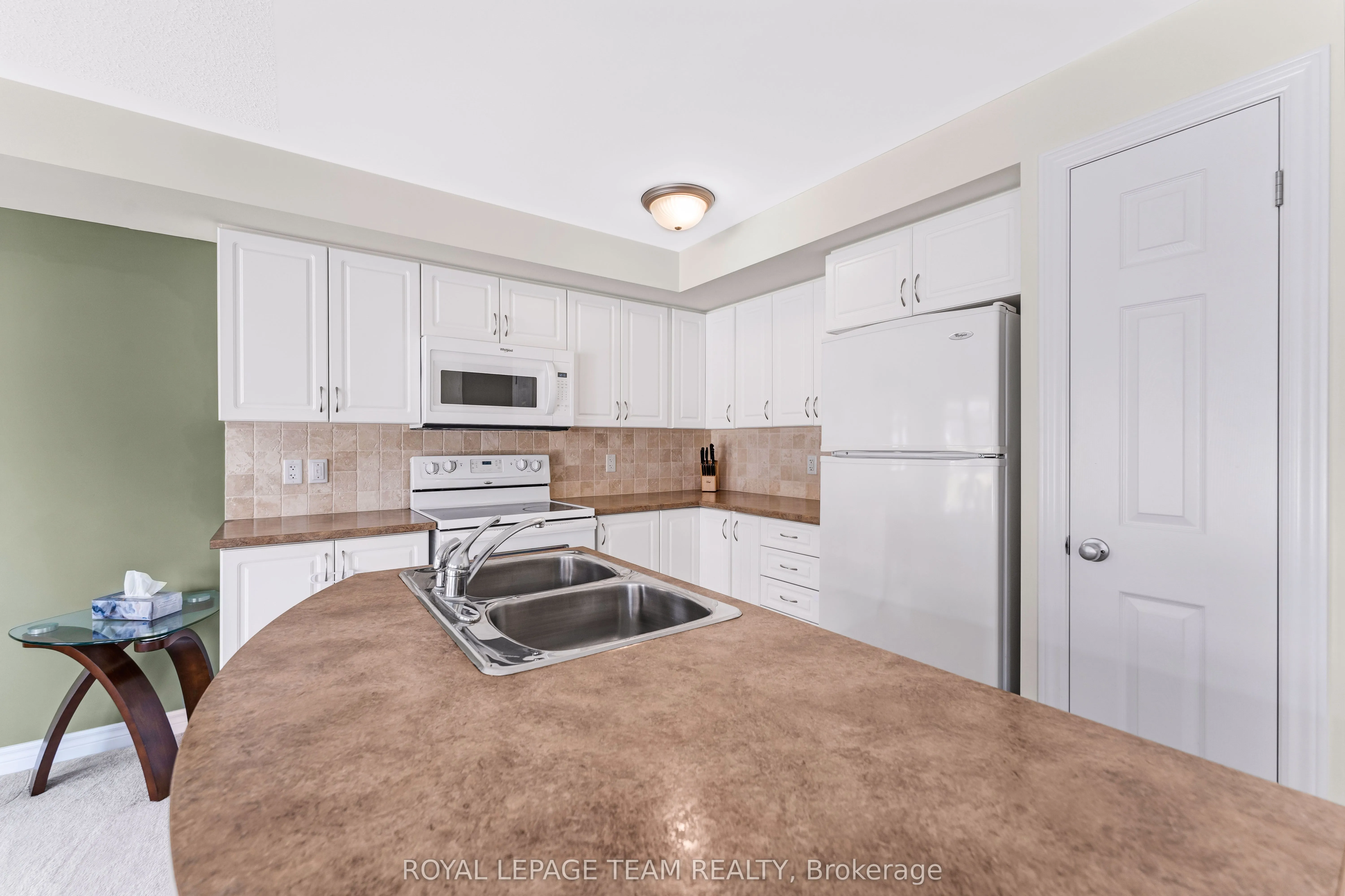 575 STONEFIELD Private, #8