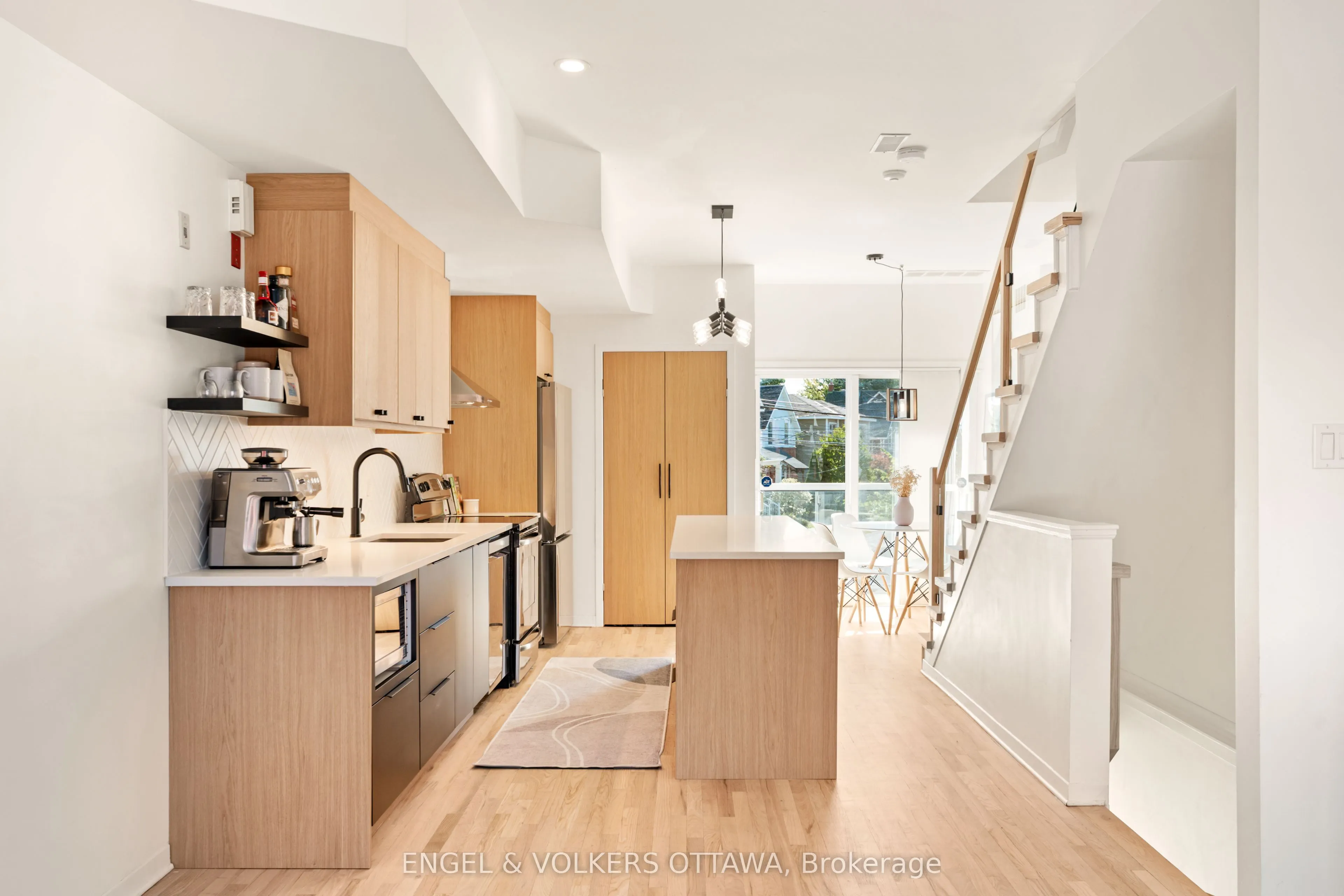 4 Sherbrooke Avenue, #2