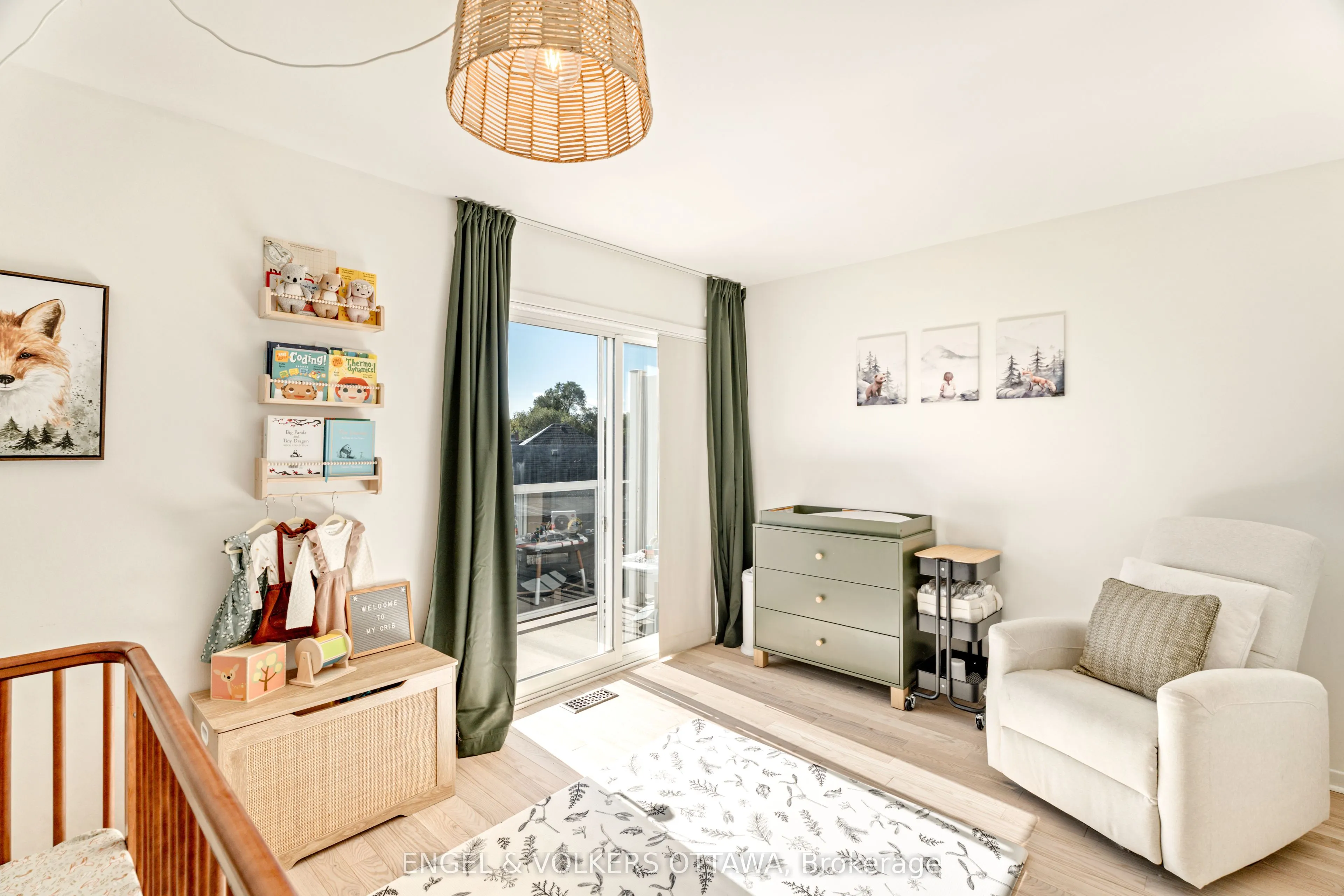 4 Sherbrooke Avenue, #2