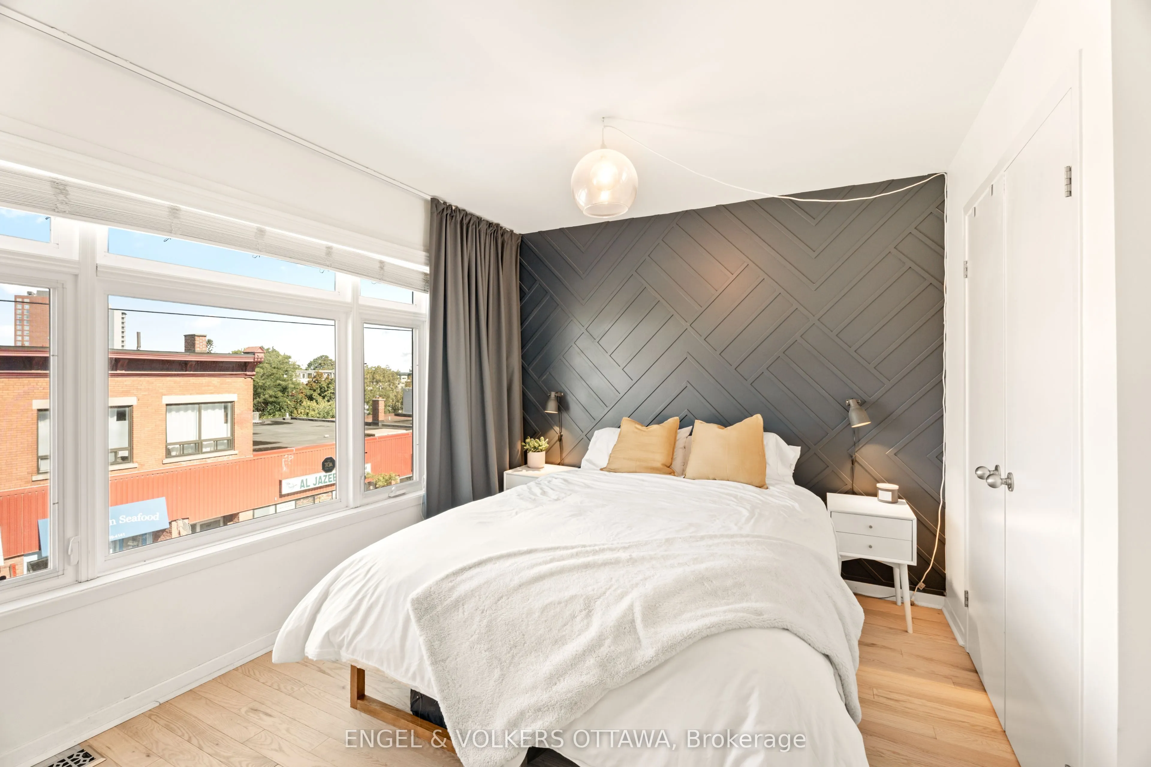 4 Sherbrooke Avenue, #2