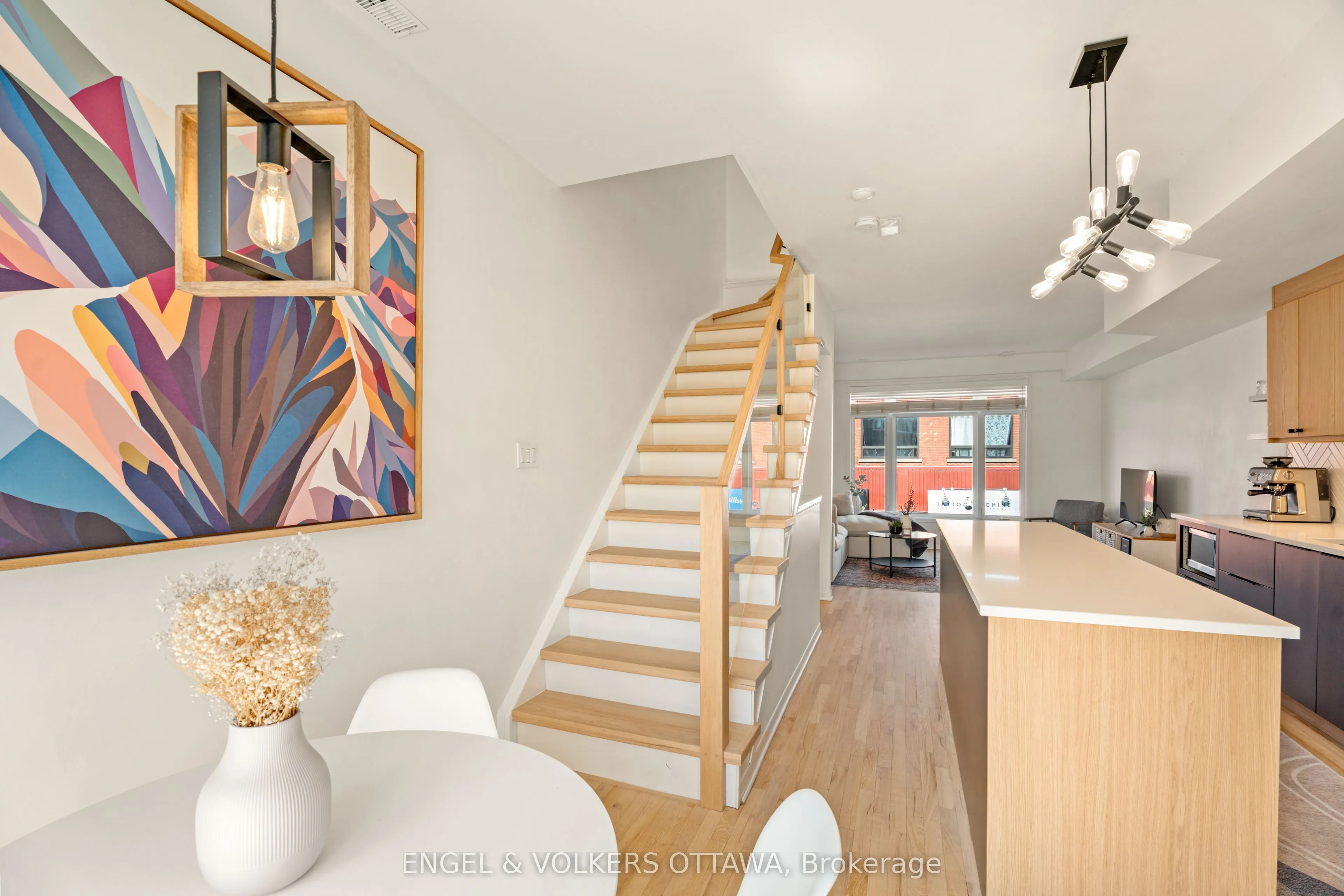 4 Sherbrooke Avenue, #2
