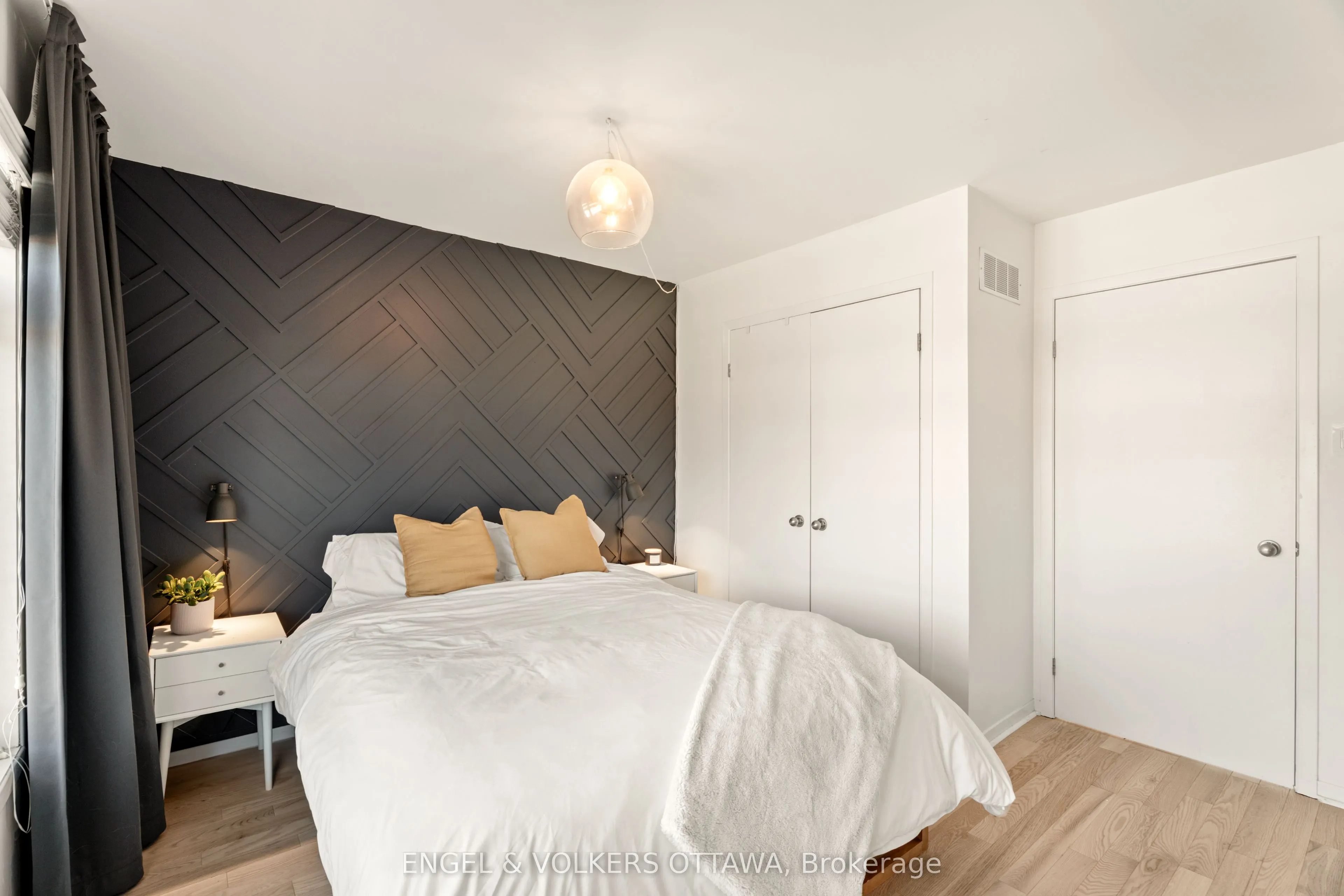 4 Sherbrooke Avenue, #2