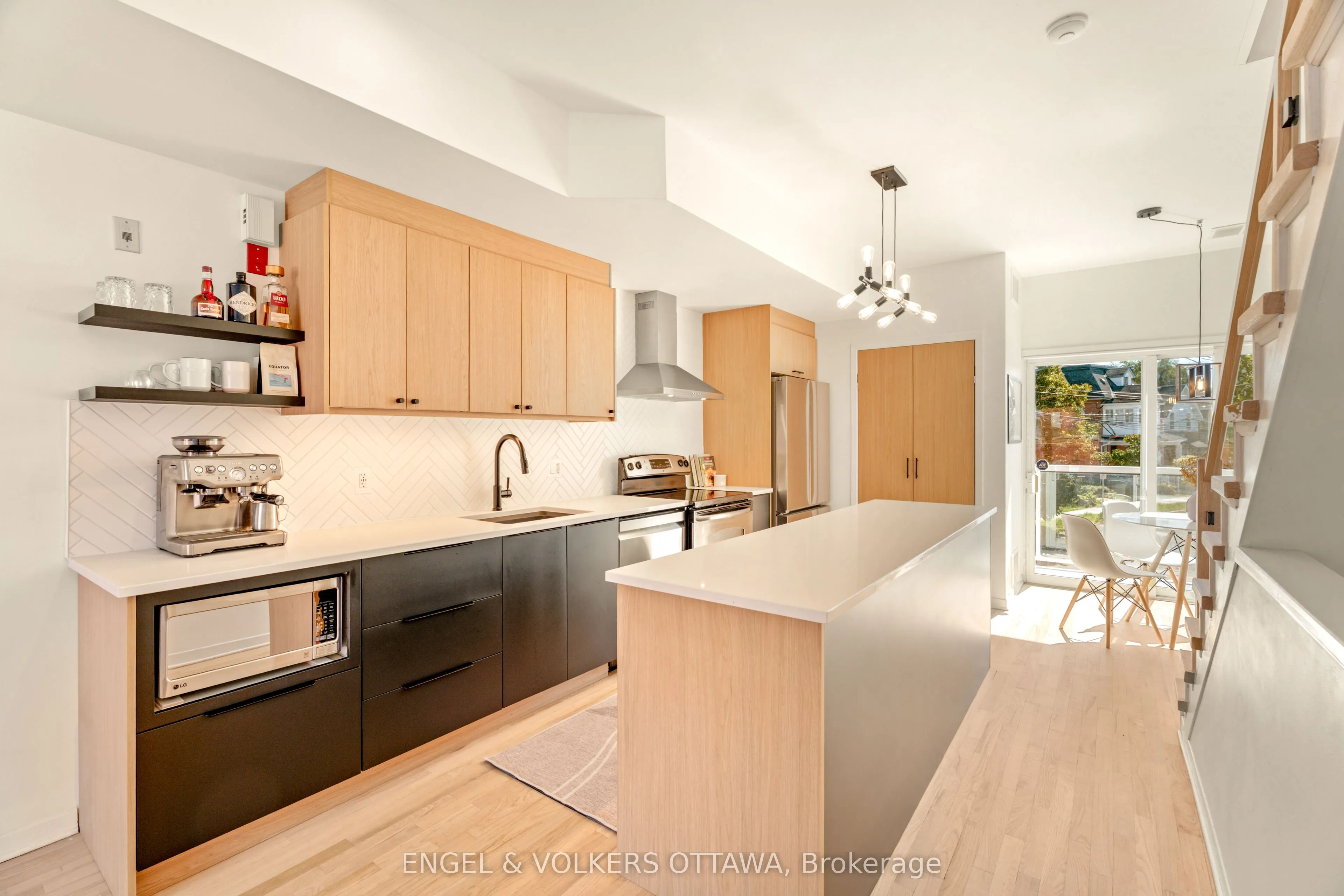 4 Sherbrooke Avenue, #2