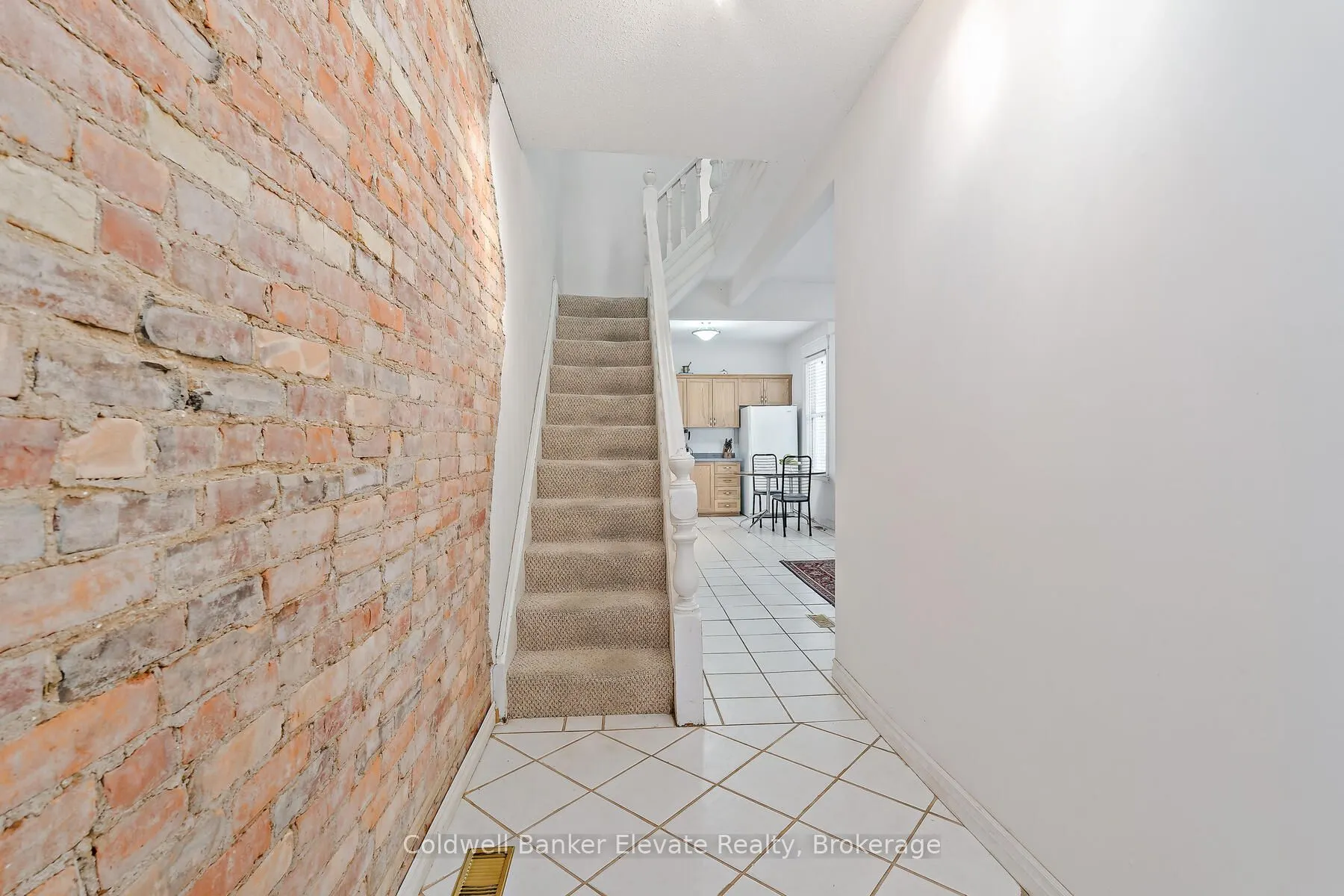 27 Tisdale Street N