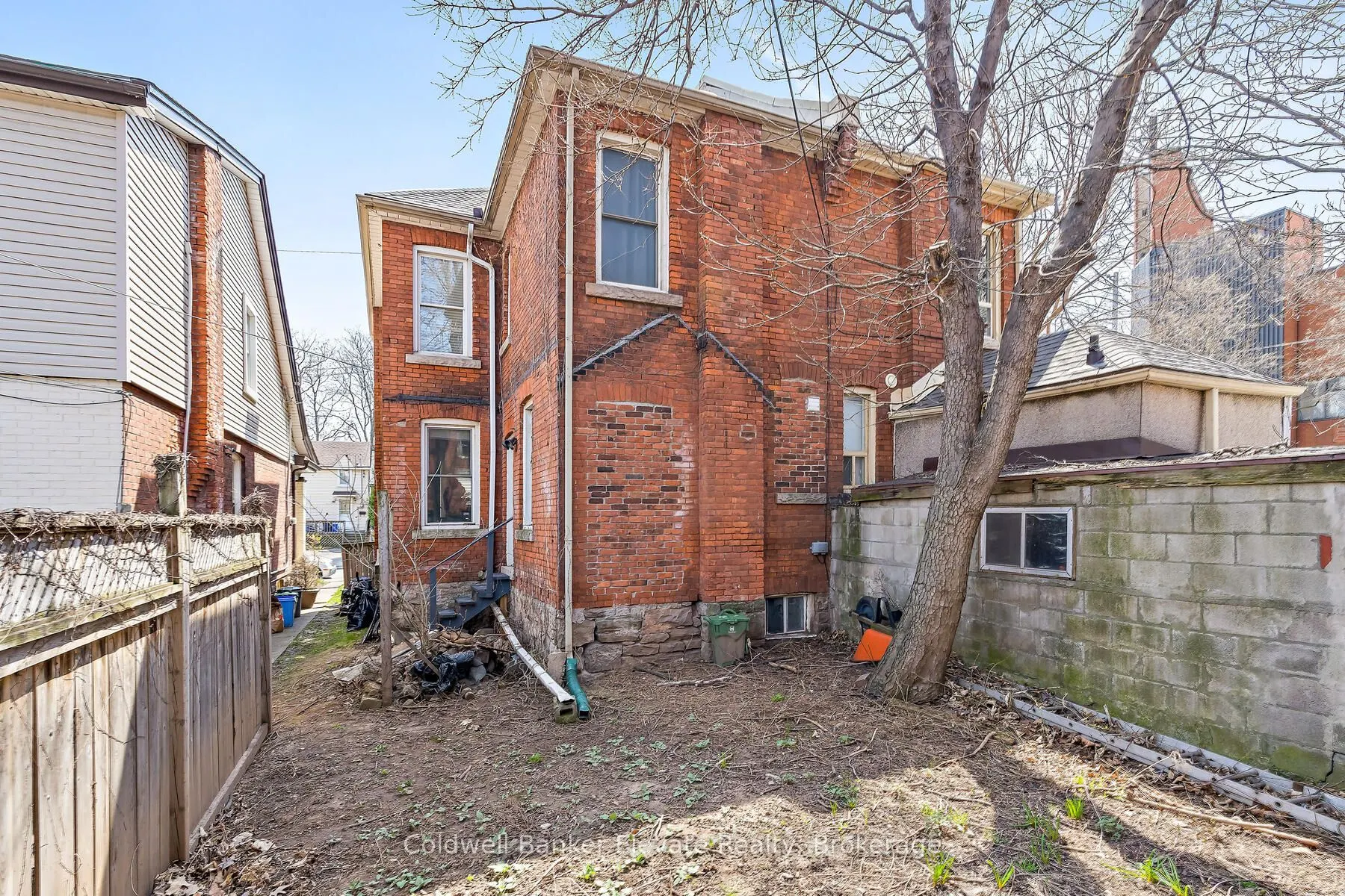 27 Tisdale Street N