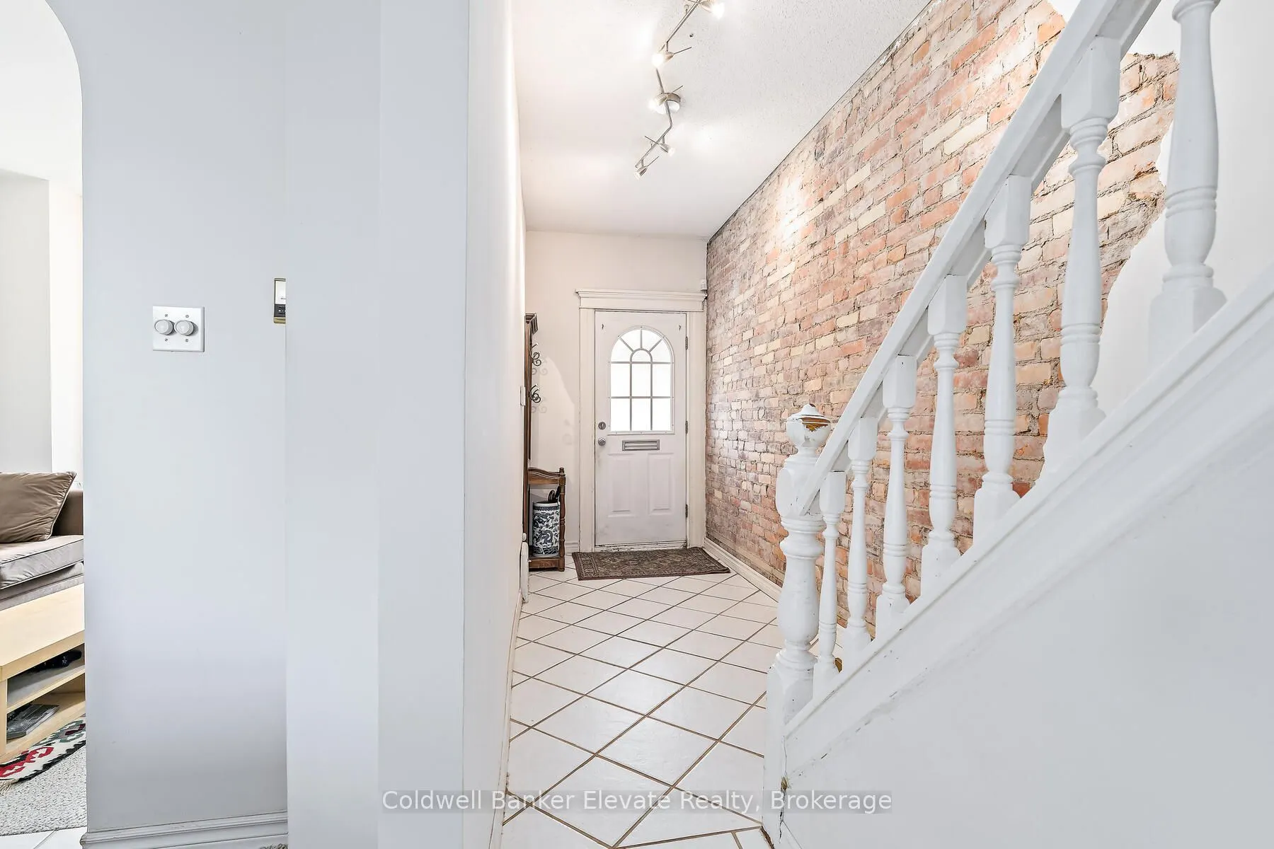 27 Tisdale Street N