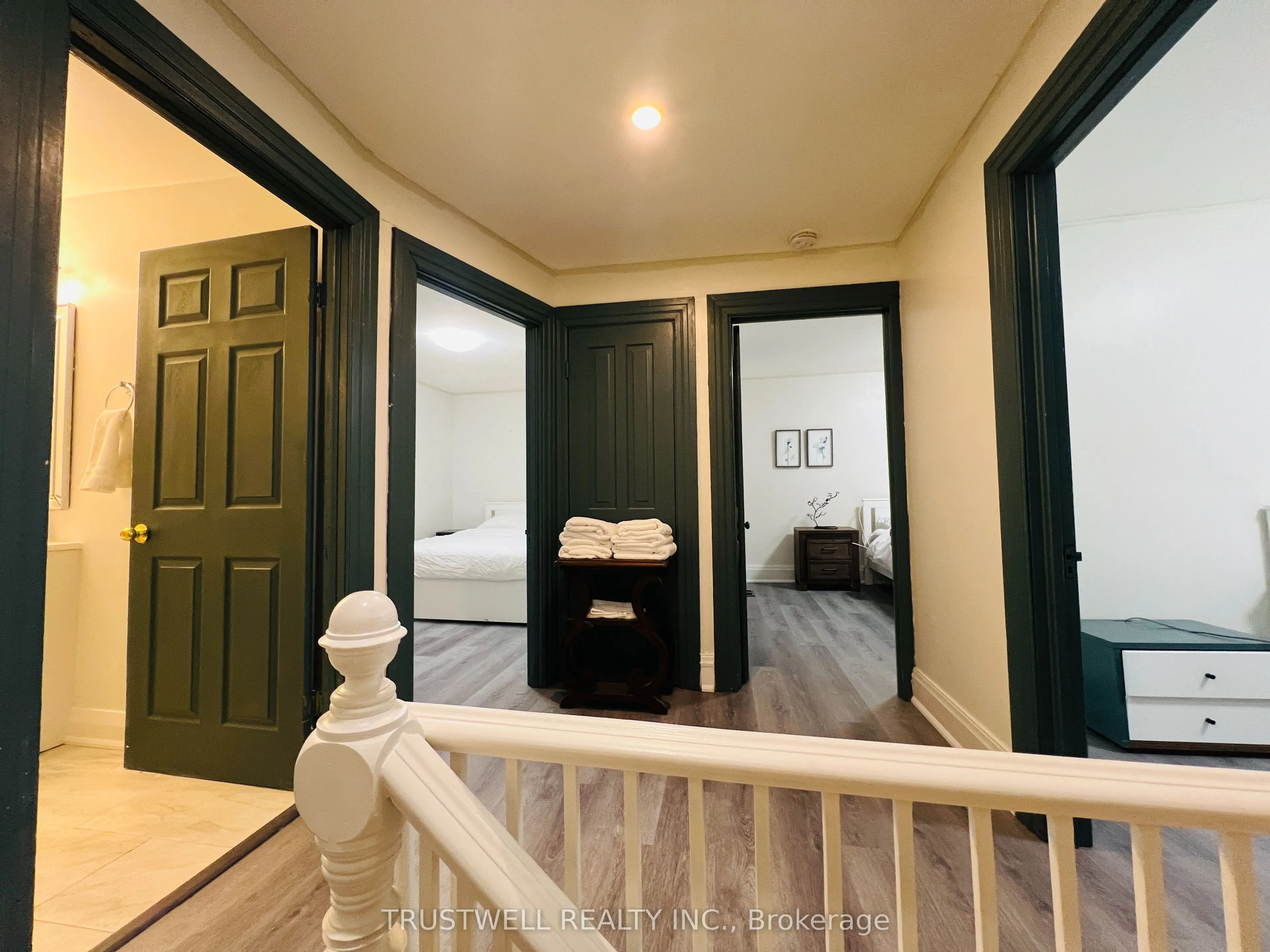 4746 Lovell Place