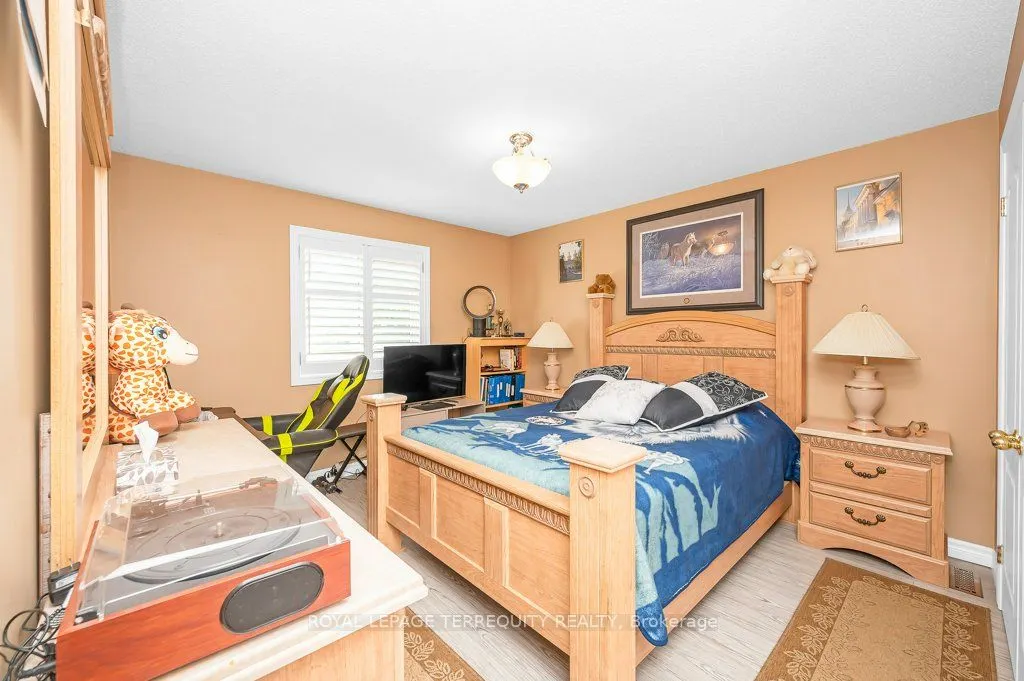 15 Armour Crescent