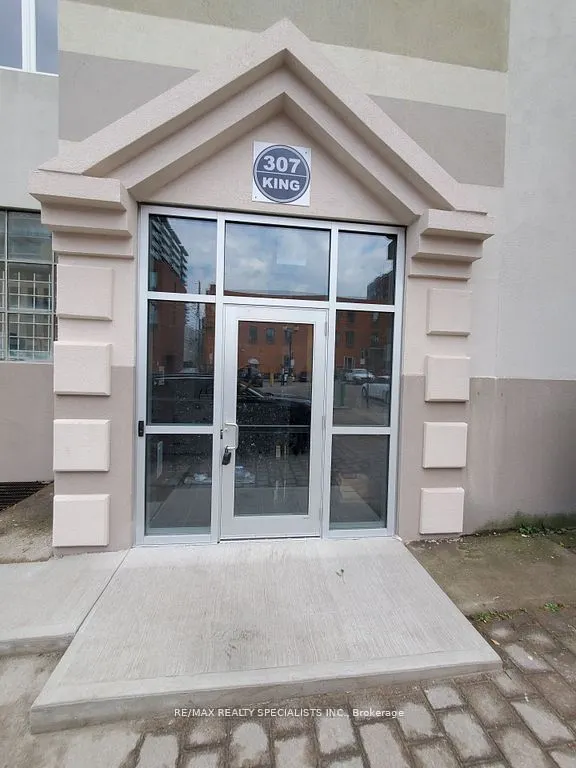 307 King Street E, #303