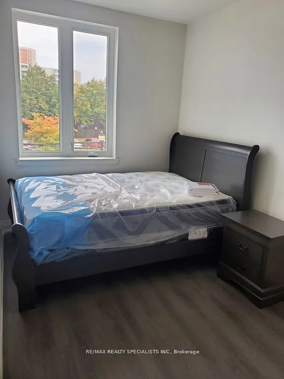 307 King Street E, #303