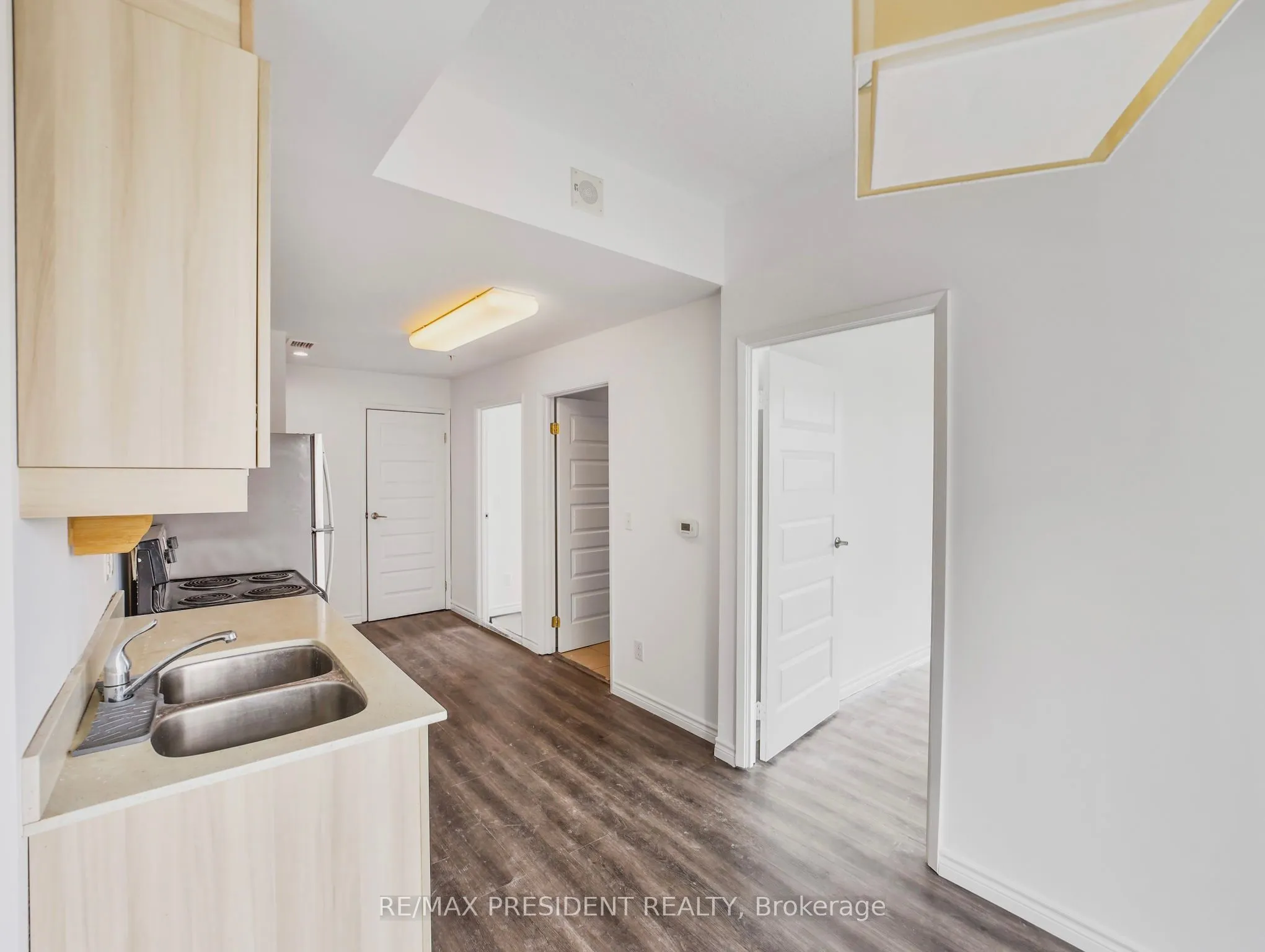 160 King Street N, #601