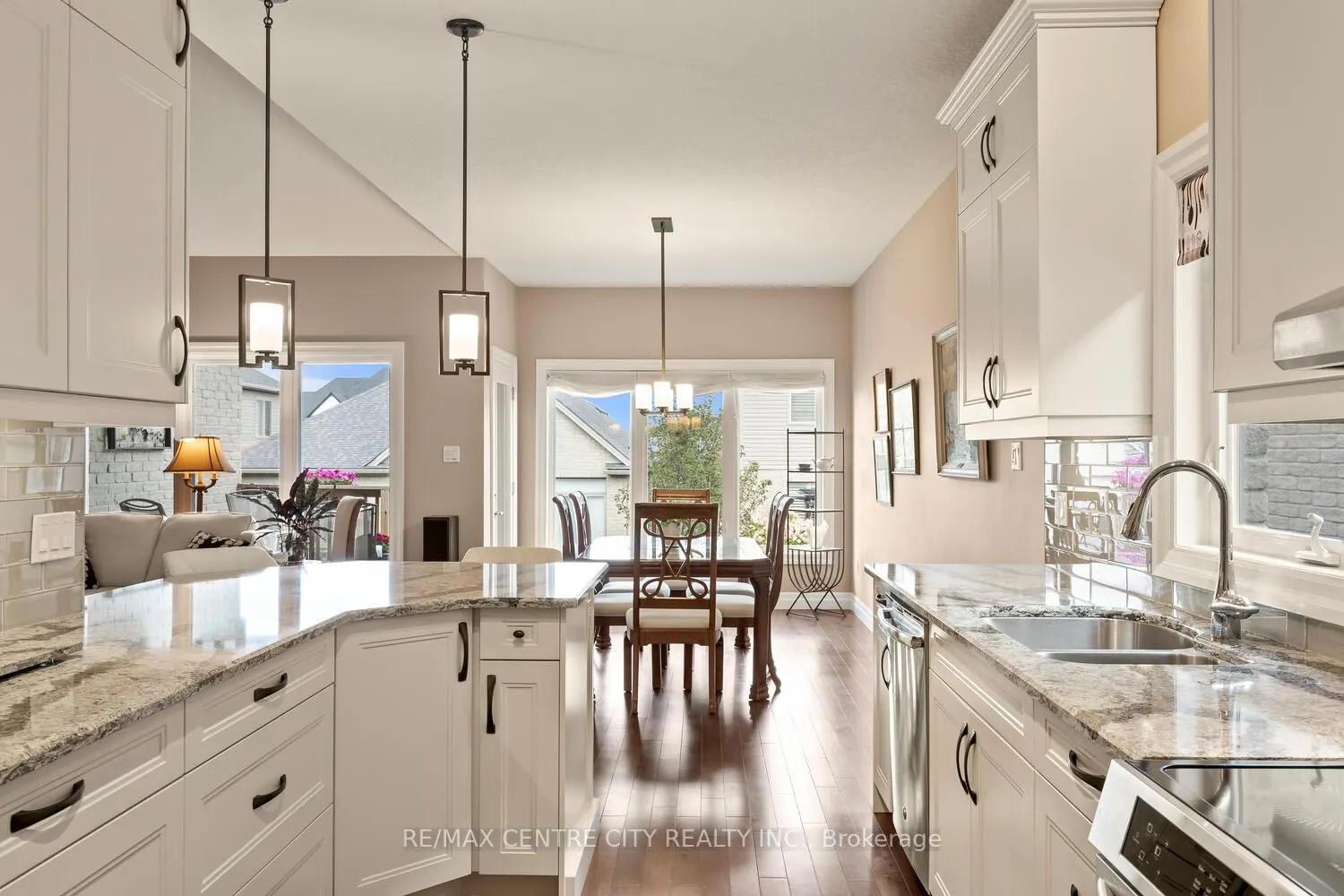 2081 Wallingford Avenue, #24