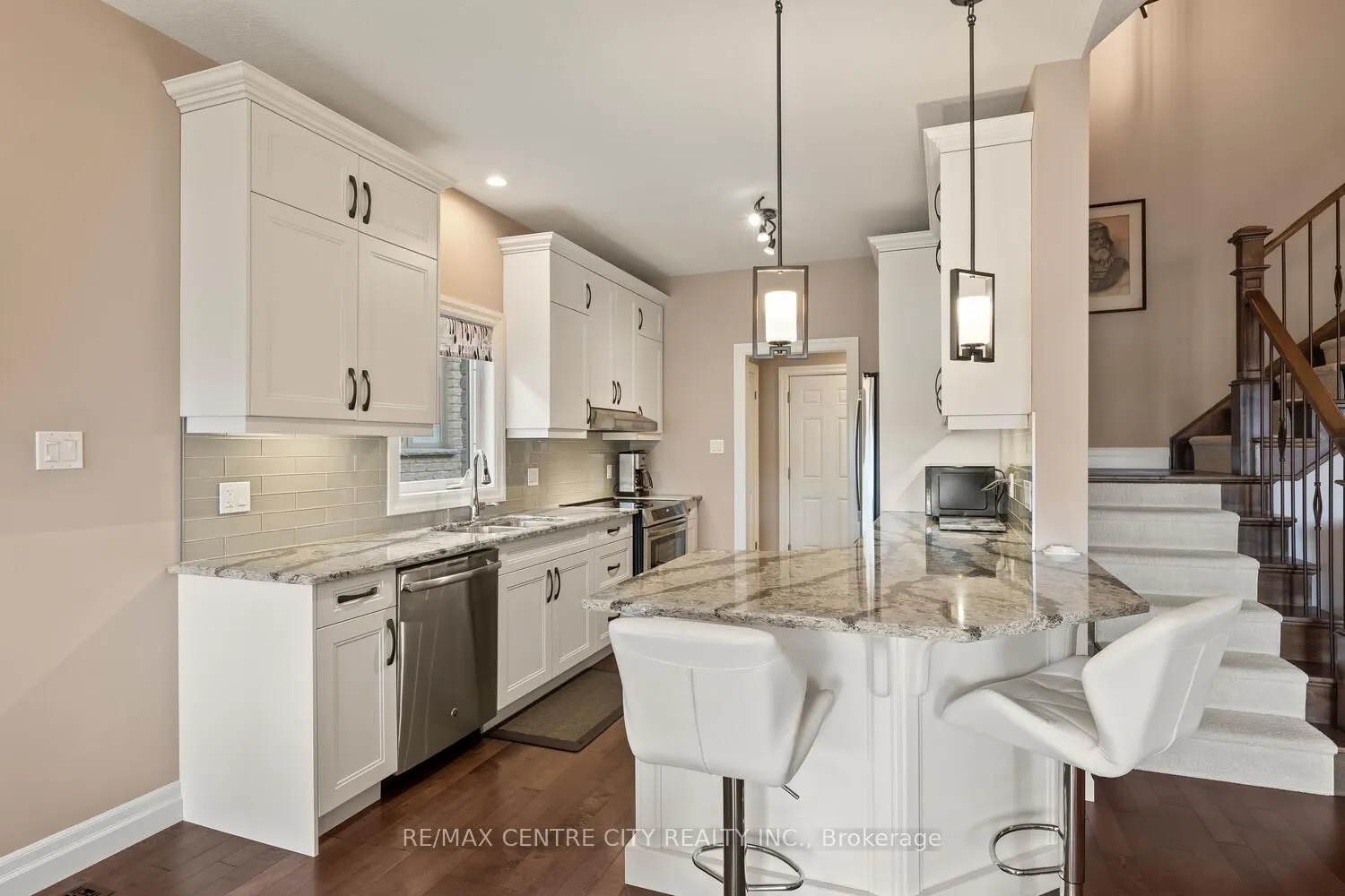 2081 Wallingford Avenue, #24