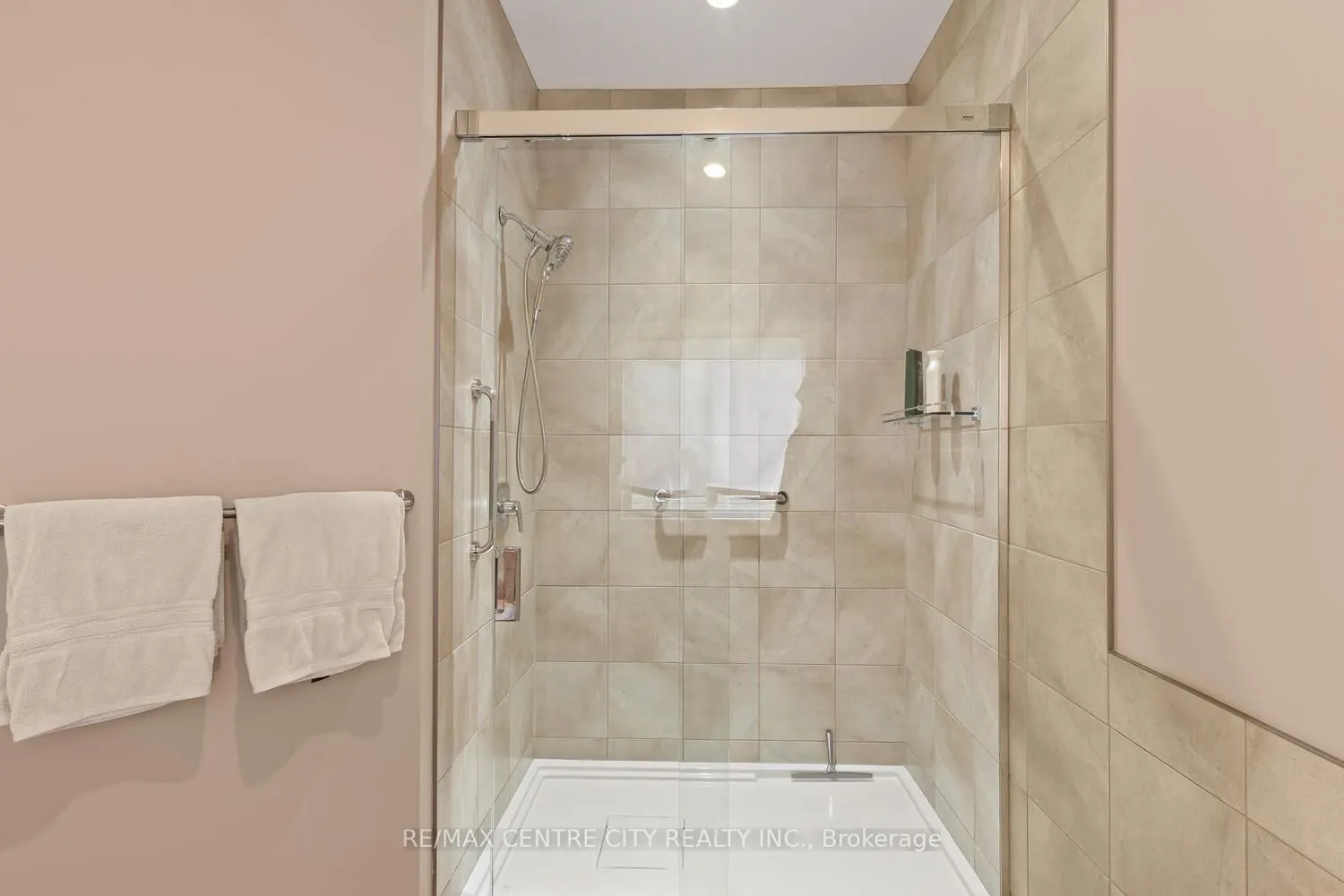 2081 Wallingford Avenue, #24