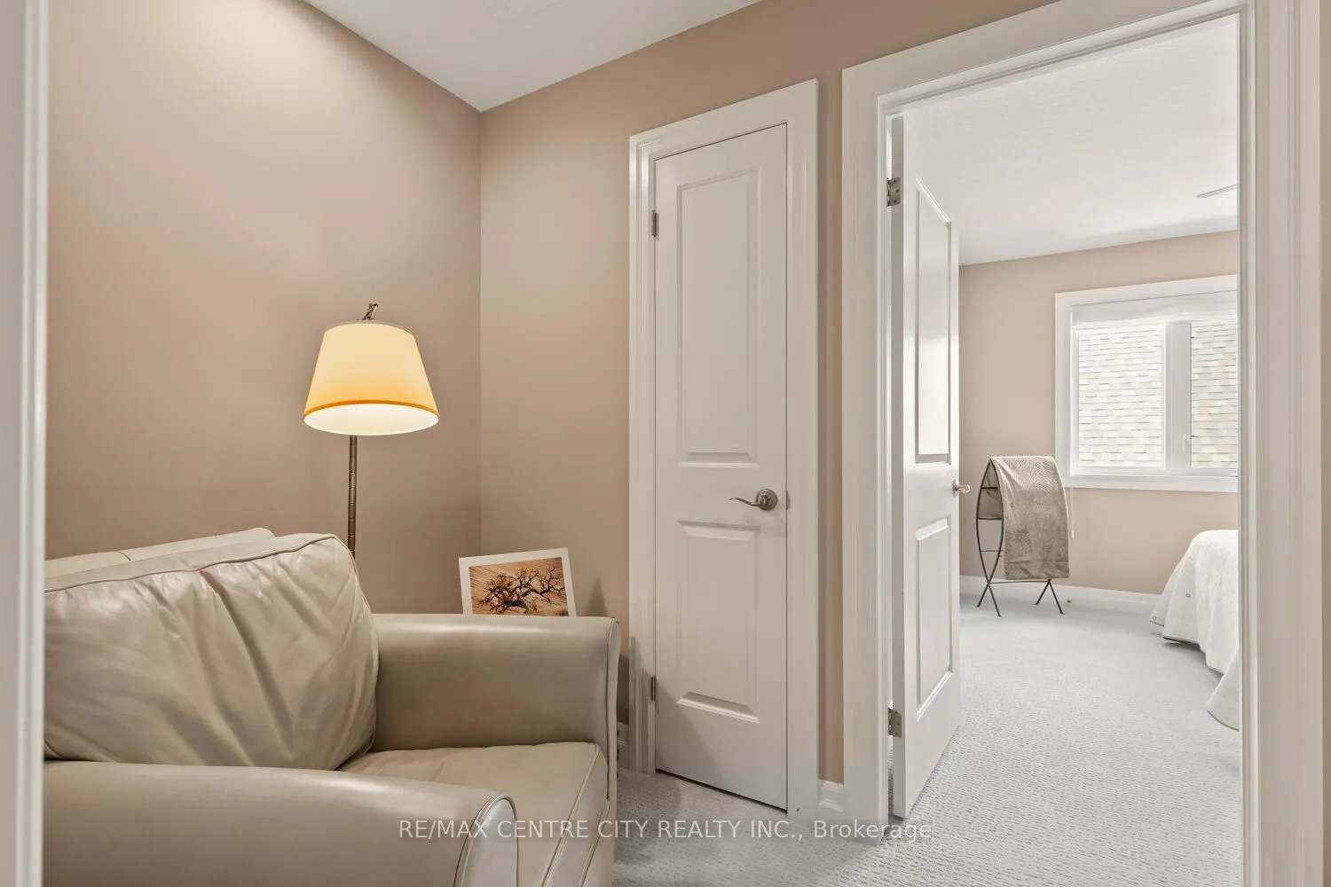 2081 Wallingford Avenue, #24